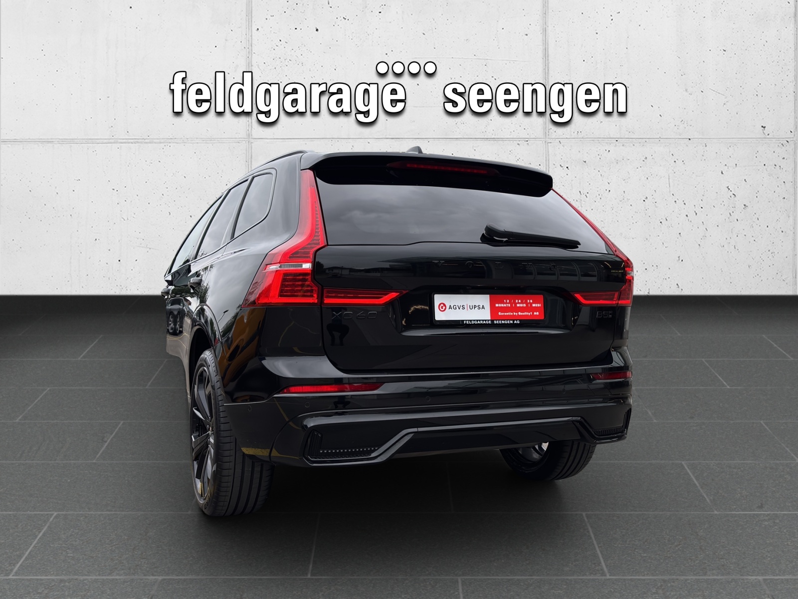 VOLVO XC60 B5 Benzin Mild Hybrid AWD Ultra Dark Geartronic mit AHK, Panorama-Ausstell-/Schiebedach & fortl. Werksgarantie 5 Jahre-image-6