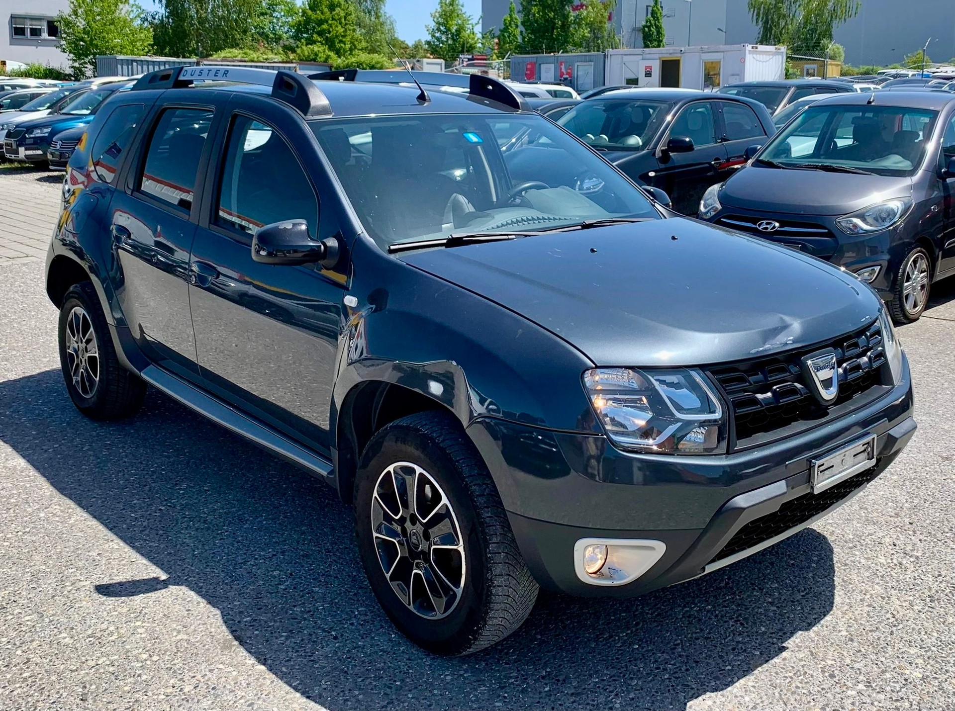 DACIA Duster 1.5 dCi Ambiance 4x2 EDC Automat (Klimatronik * Alufelgen * Sensoren mit Kamera * Leder * Navigation * BO6)-image-3