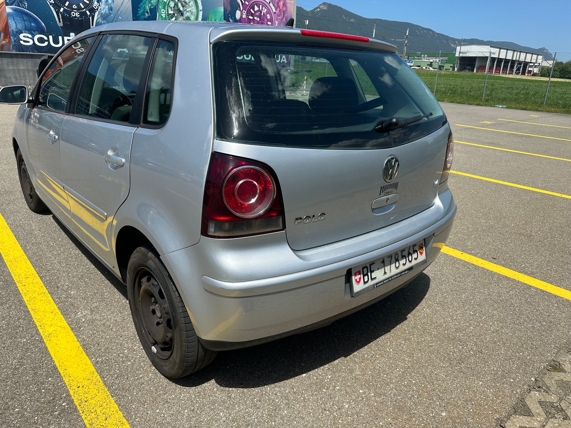 VW Polo 1.4 16V Trendline-image-1