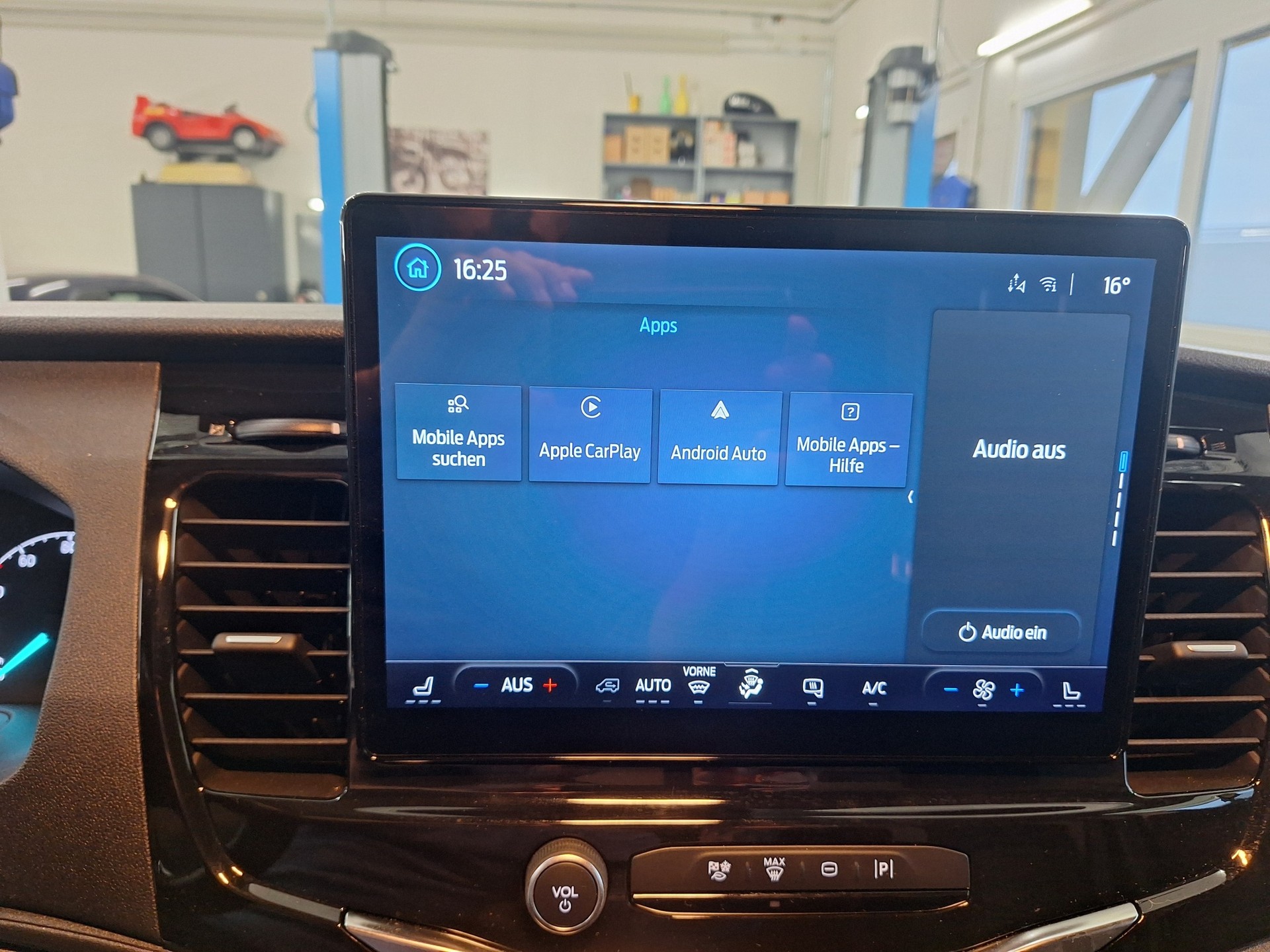 FORD E-Transit Van 350 L2 Trend RWD 68kWh⚡CH-Auslieferung mit Fortlaufender Herstellergarantie in Neuzustand⚡-image-13