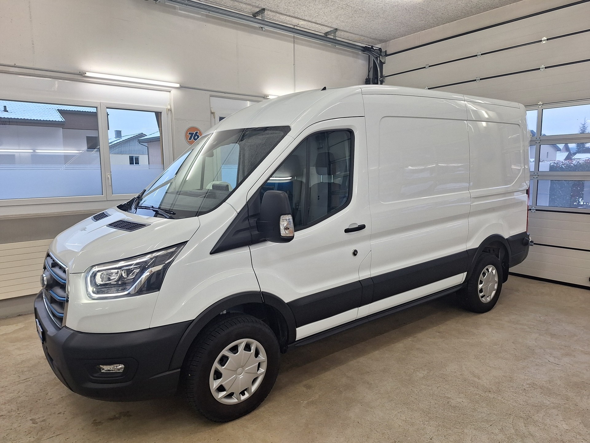 FORD E-Transit Van 350 L2 Trend RWD 68kWh⚡CH-Auslieferung mit Fortlaufender Herstellergarantie in Neuzustand⚡-showroom-element-2