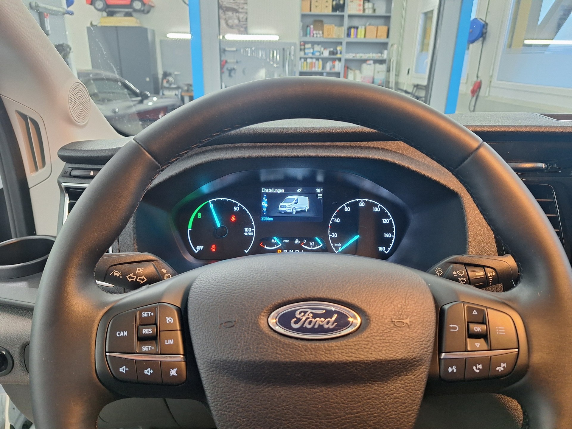 FORD E-Transit Van 350 L2 Trend RWD 68kWh⚡CH-Auslieferung mit Fortlaufender Herstellergarantie in Neuzustand⚡-image-9