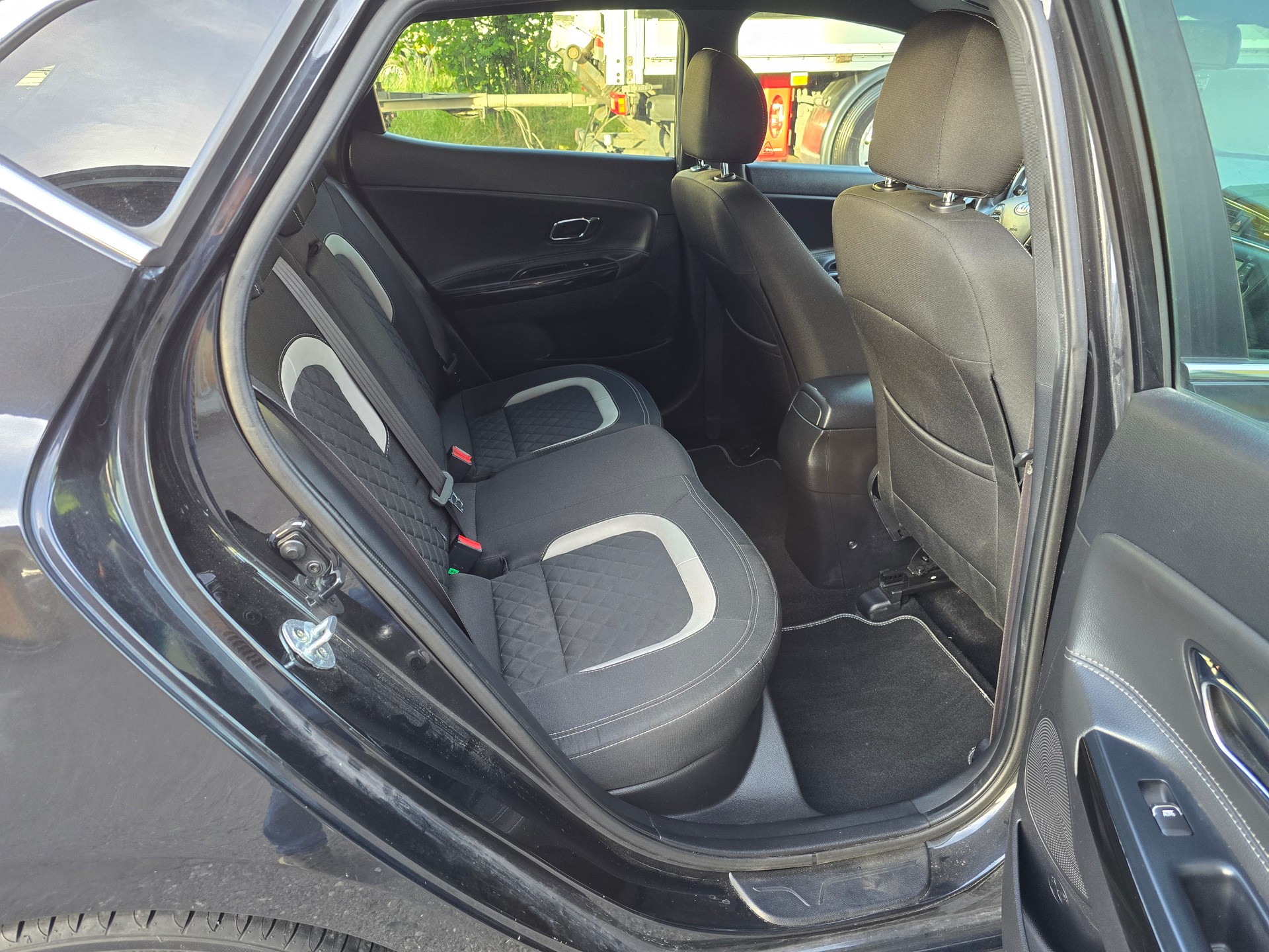 KIA Cee'd 1.0 T-GDi GT Line-image-10