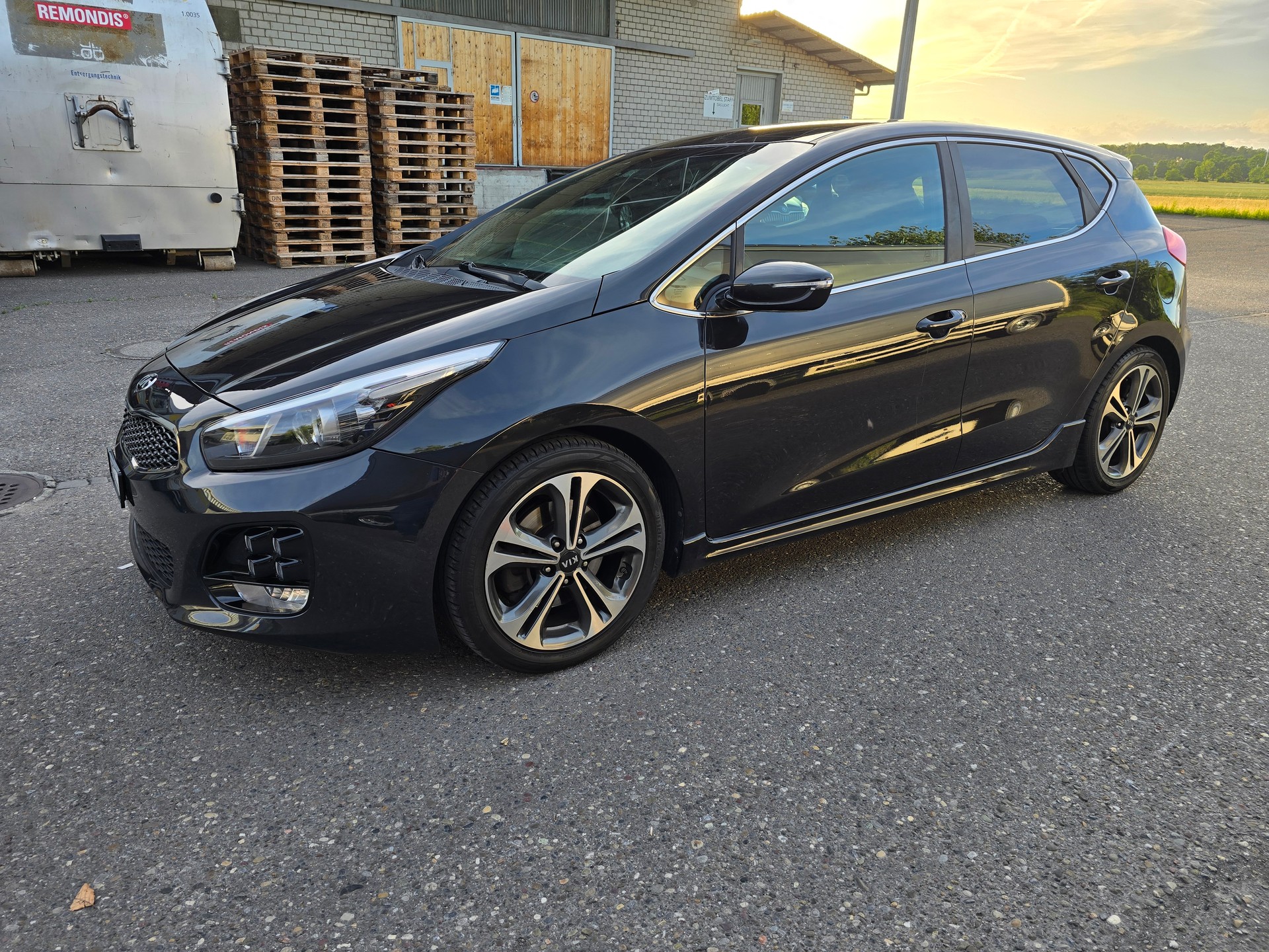 KIA Cee'd 1.0 T-GDi GT Line-image-2