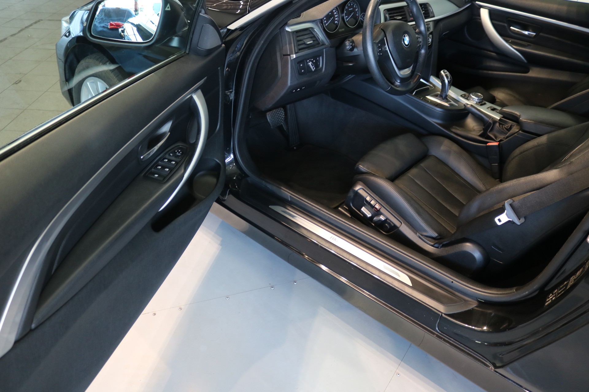 BMW 428i Cabriolet xDrive Steptronic-image-2