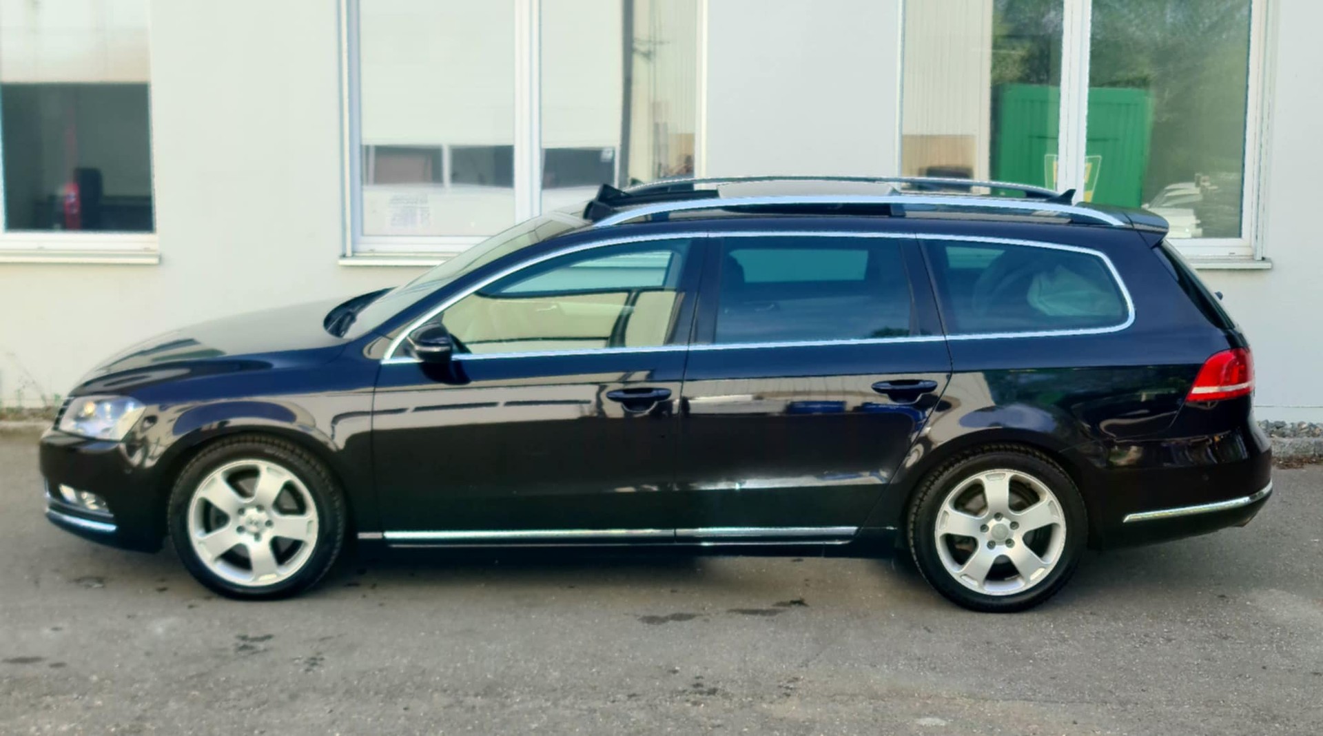 VW Passat Variant 2.0 TSI Comfortline DSG-image-5
