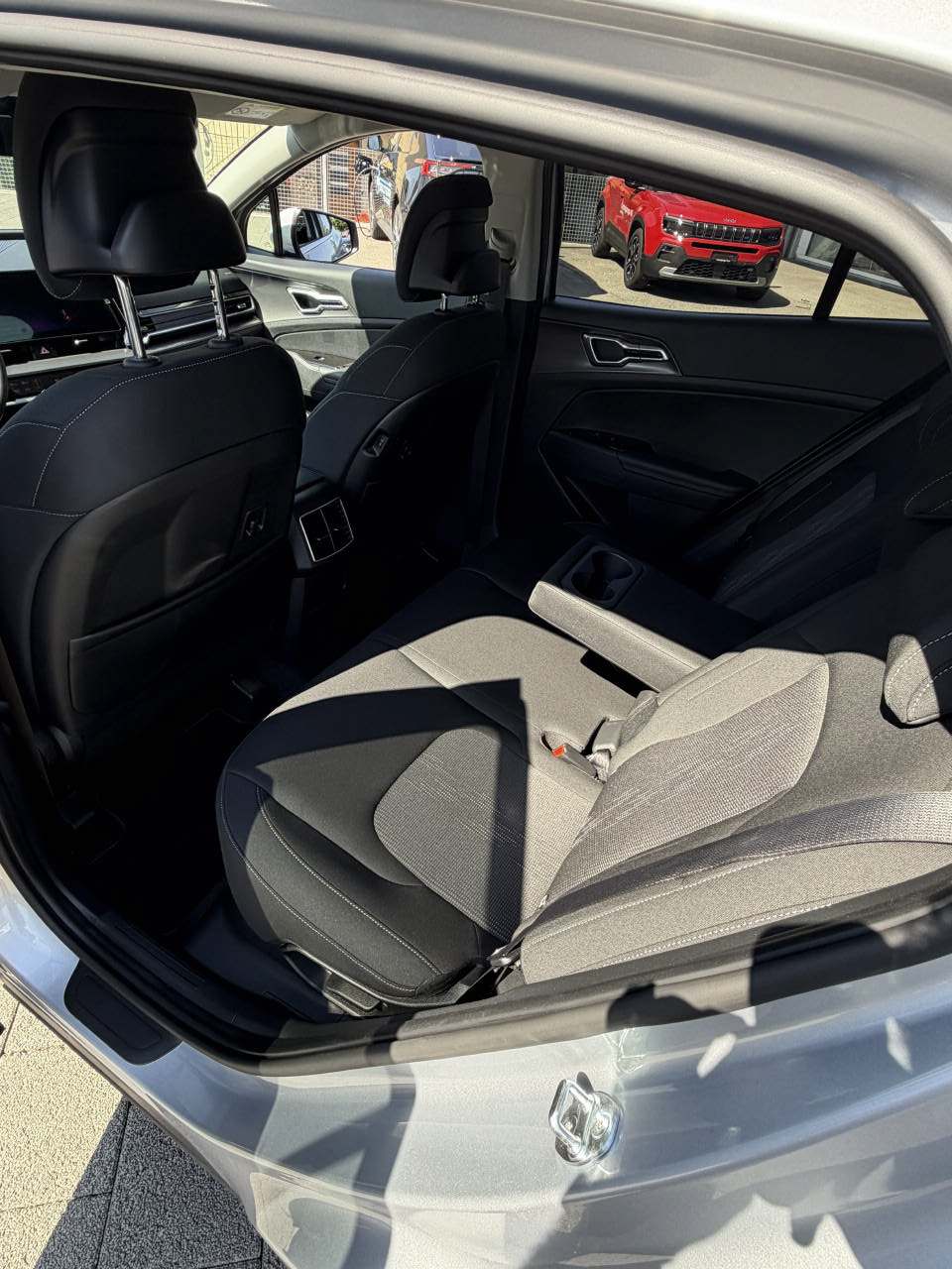 KIA Sportage 1.6 T-GDi Hybrid Power Edition 4x4-image-8