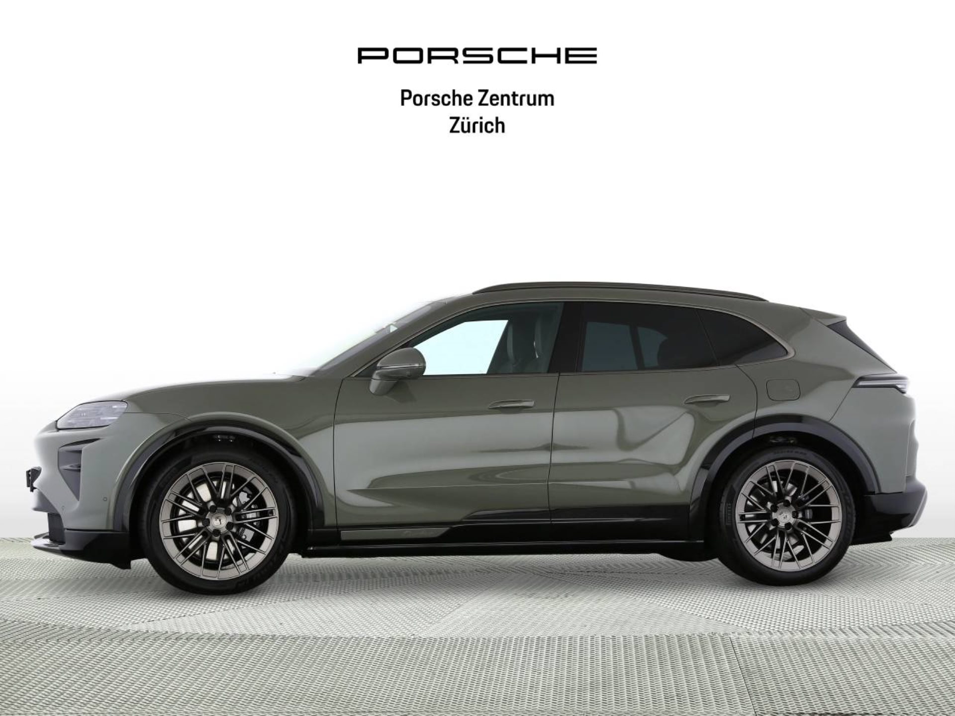 PORSCHE Cayenne Turbo Electric-image-1