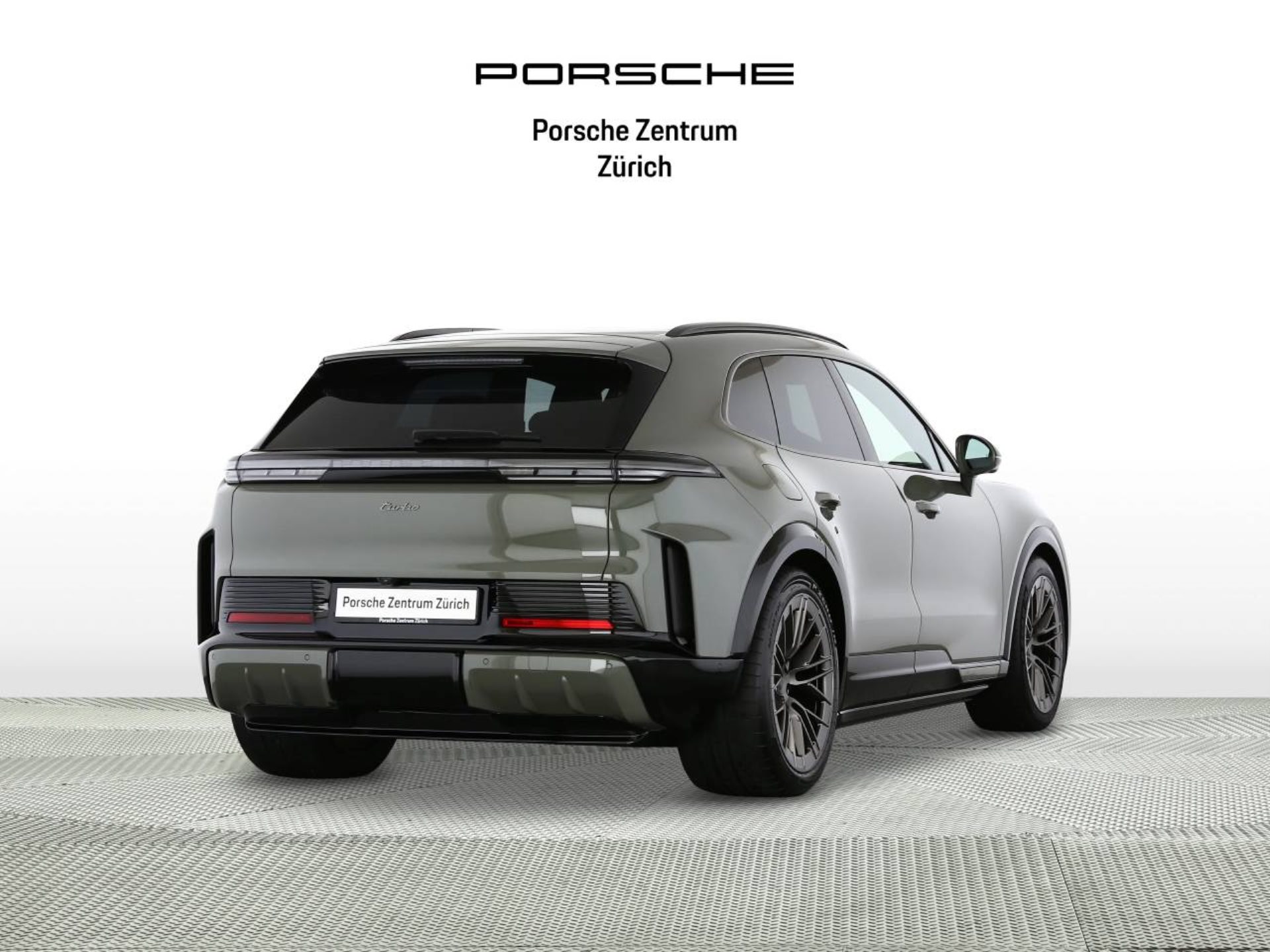 PORSCHE Cayenne Turbo Electric-image-2