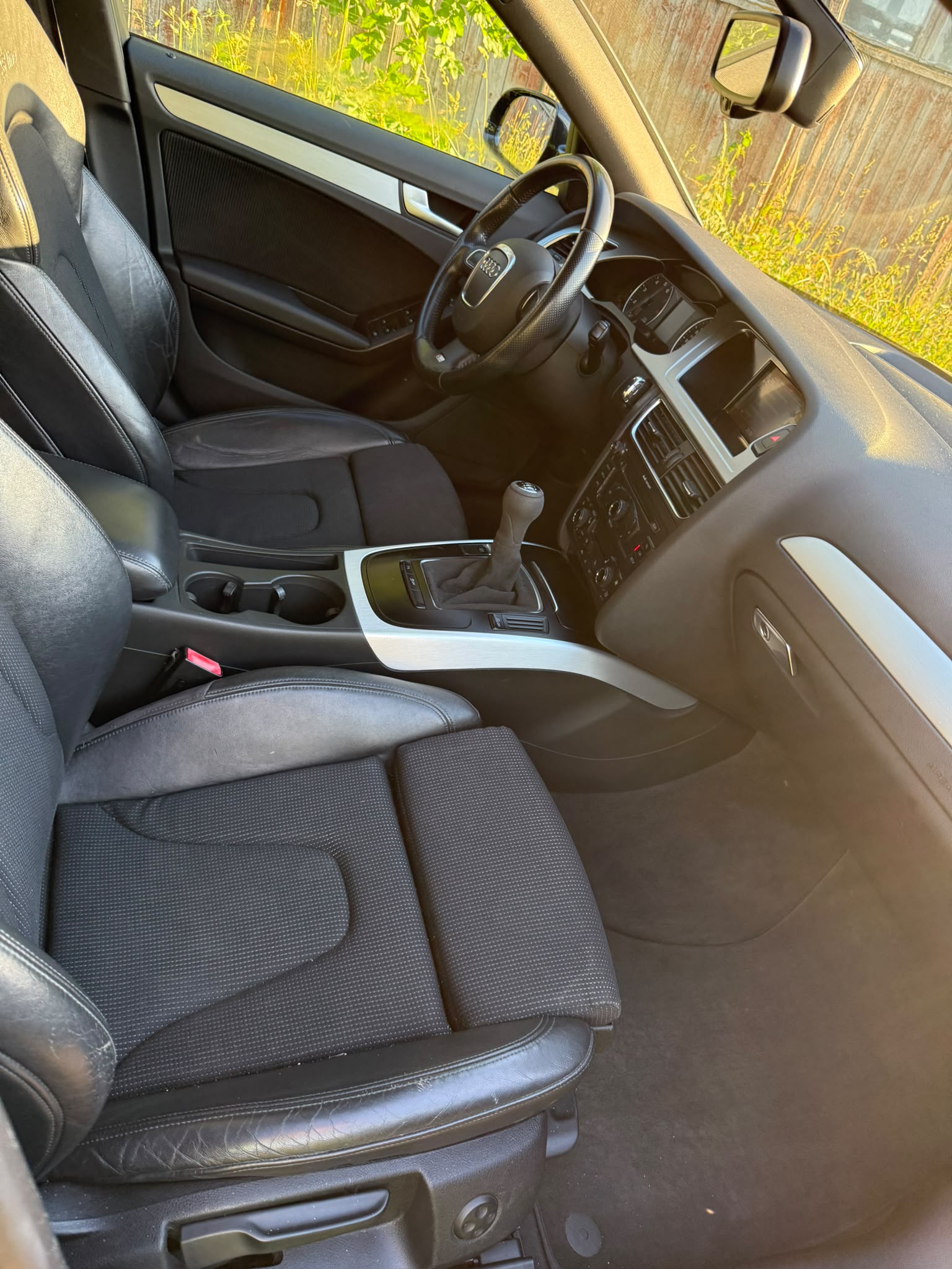 AUDI A4 Avant 2.0 TFSI Style S-Line-image-2