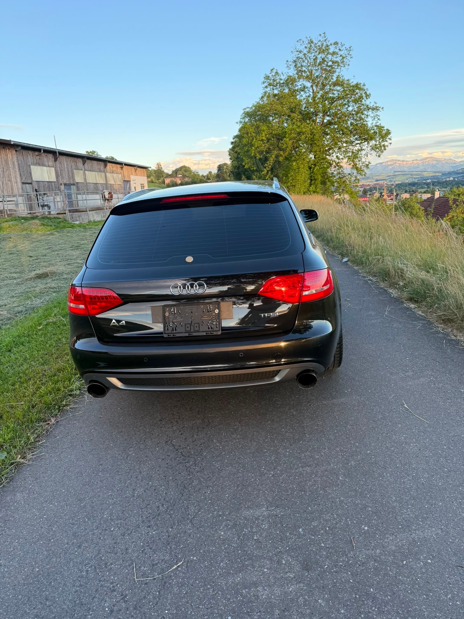 AUDI A4 Avant 2.0 TFSI Style S-Line-image-1