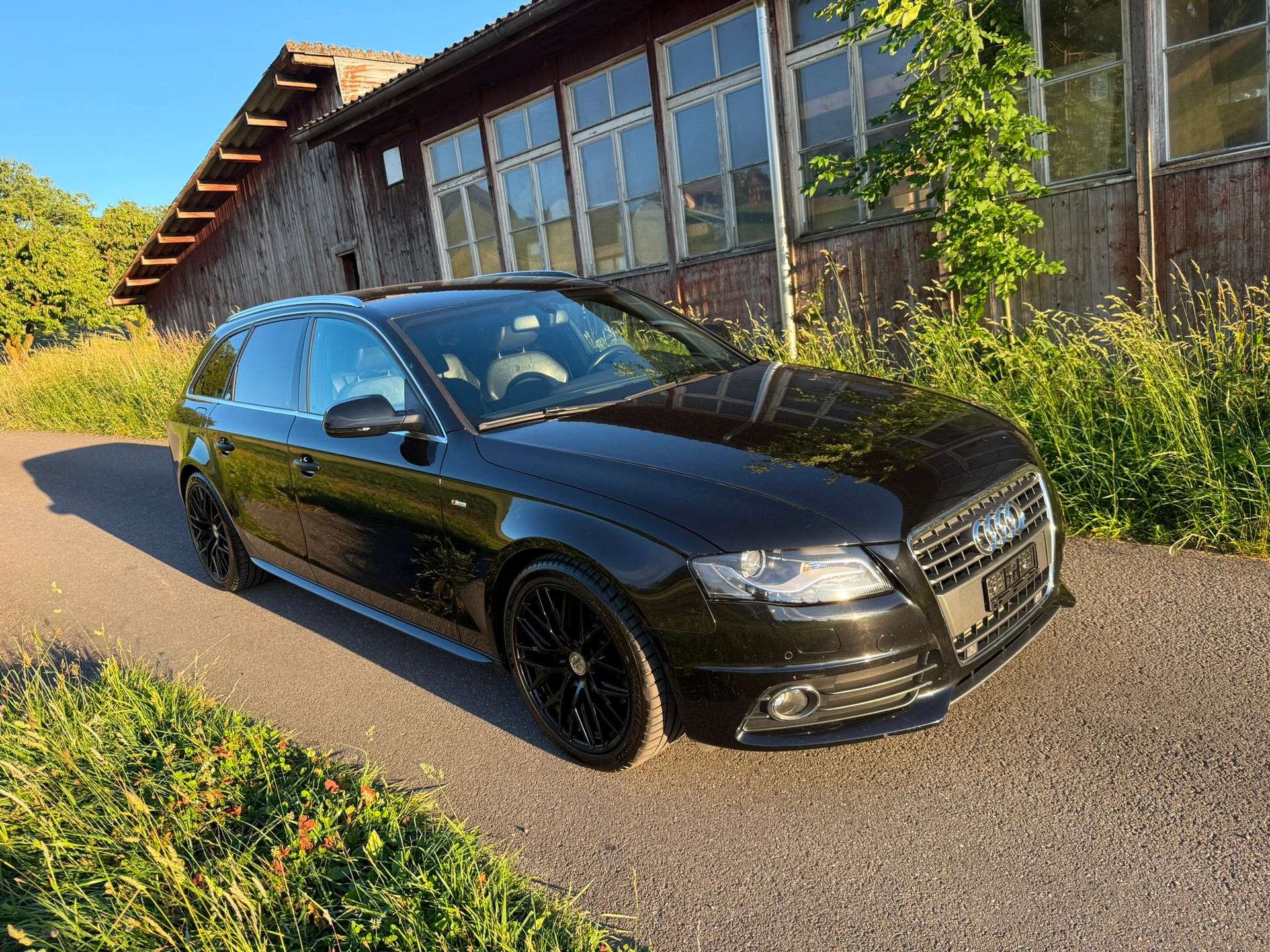 AUDI A4 Avant 2.0 TFSI Style S-Line-image-0