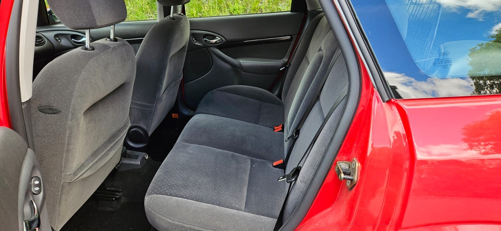 FORD Focus 2.0i 16V Carving-image-3