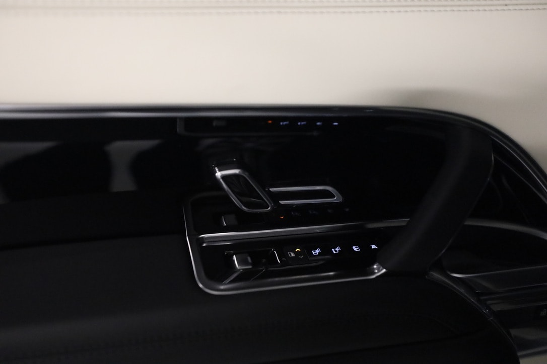 LAND ROVER Range Rover P550e Si6 PHEV Autobiography Automatic-image-9