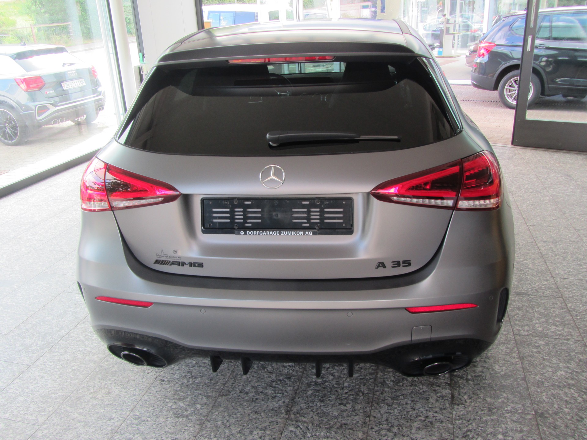 MERCEDES-BENZ A 35 AMG 4Matic Speedshift-image-3