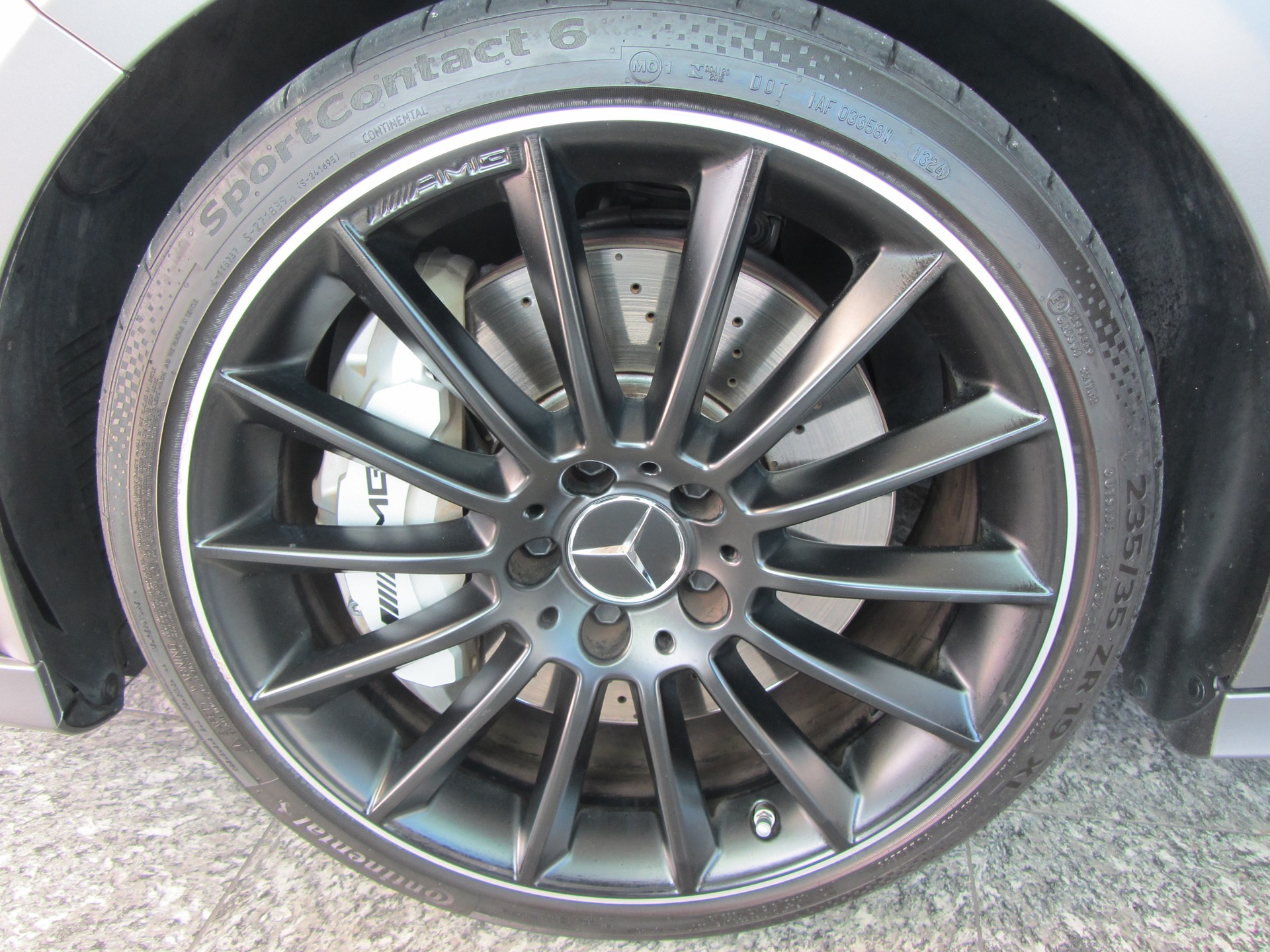 MERCEDES-BENZ A 35 AMG 4Matic Speedshift-image-14