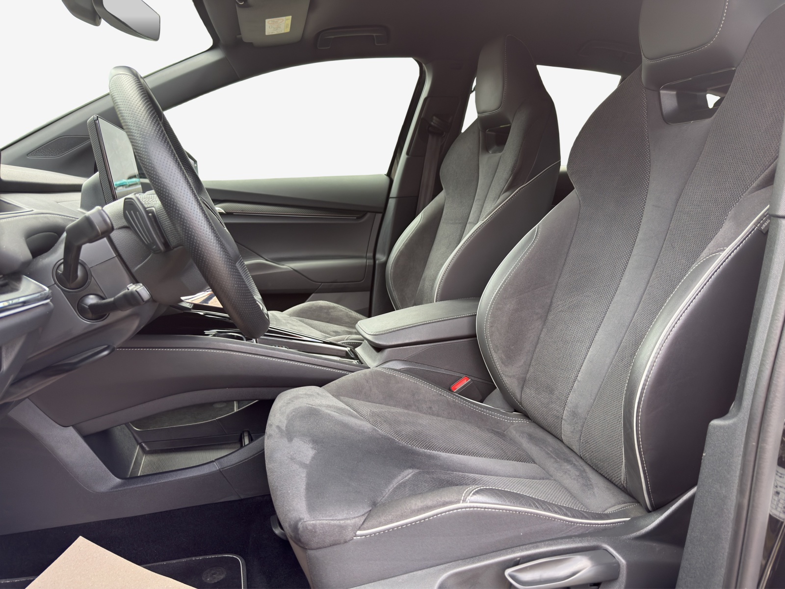 SKODA Enyaq iV 80x SportLine-image-8
