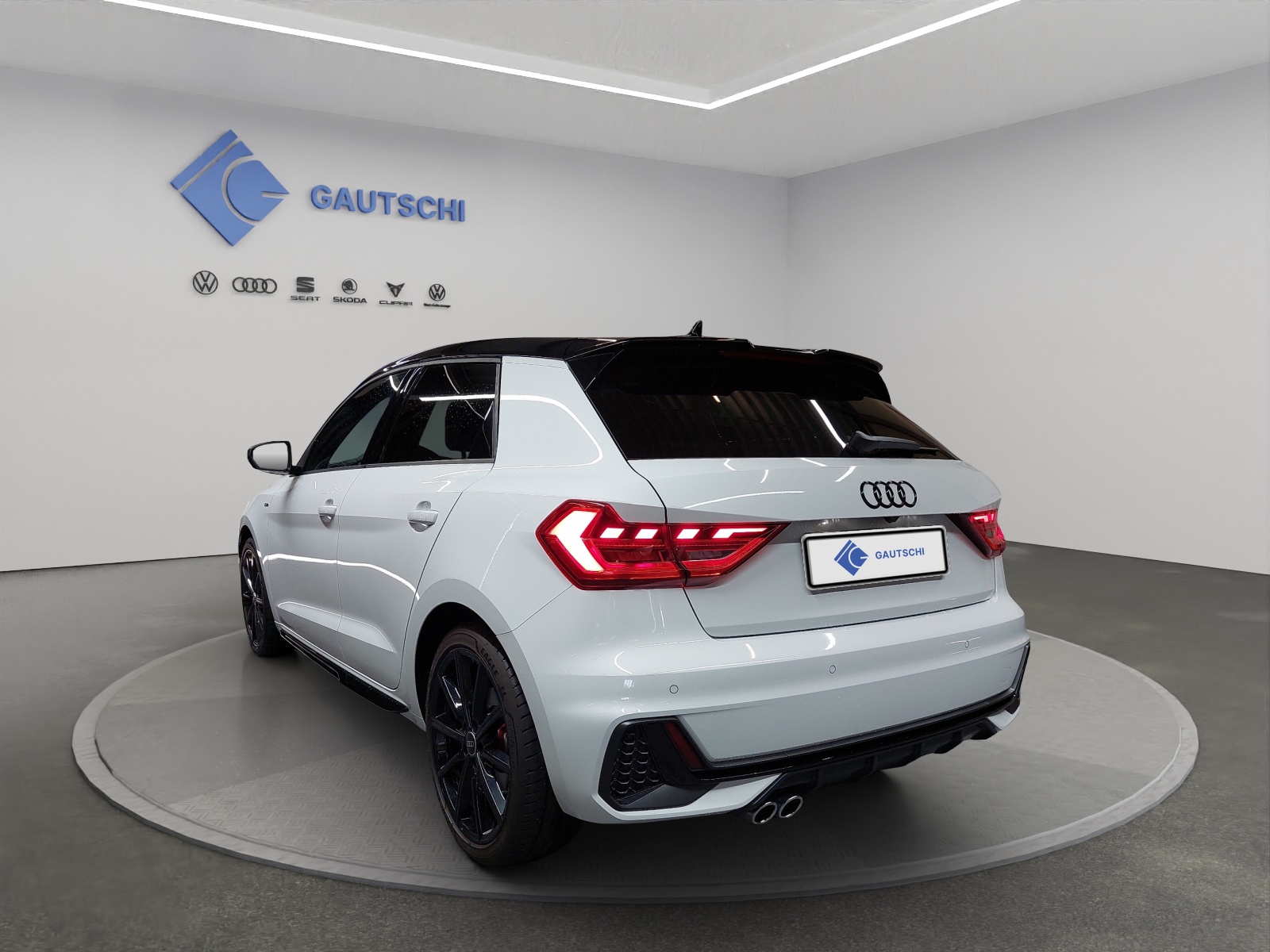 AUDI A1 Sportback 40 TFSI S Line S-tronic-image-2