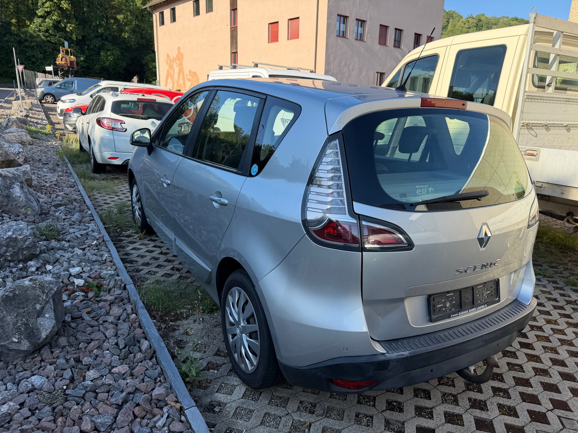 RENAULT Scénic 1.4 16V Turbo Privilège-image-4