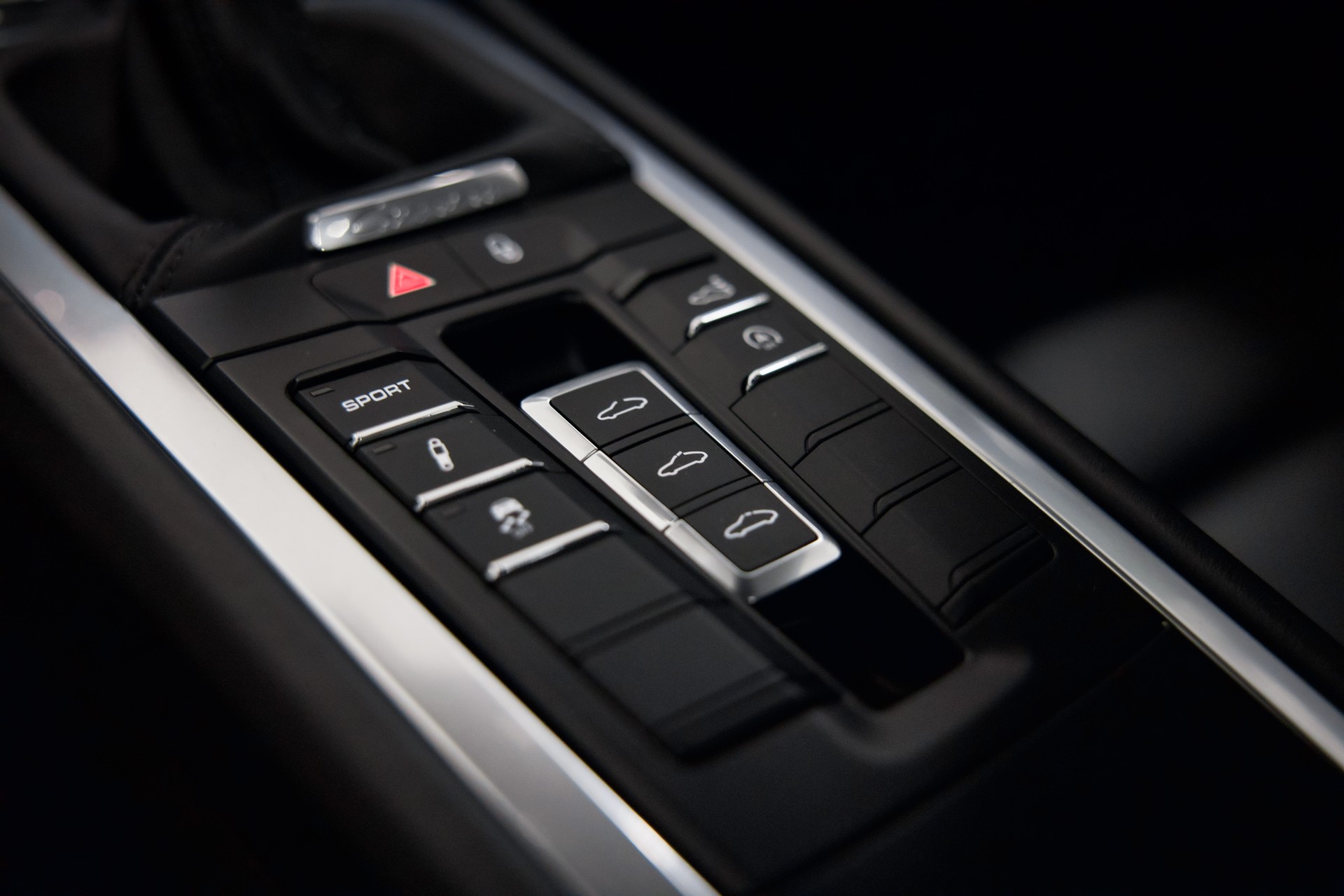 PORSCHE 911 Carrera-image-30