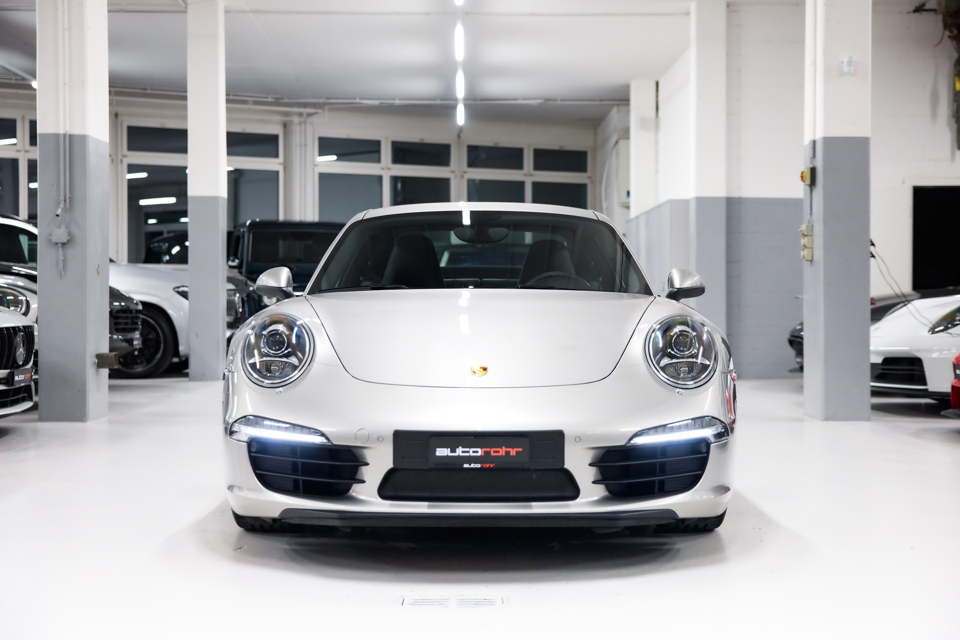 PORSCHE 911 Carrera-image-1