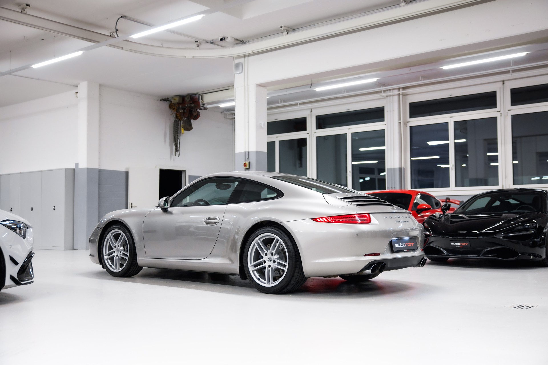PORSCHE 911 Carrera-image-7