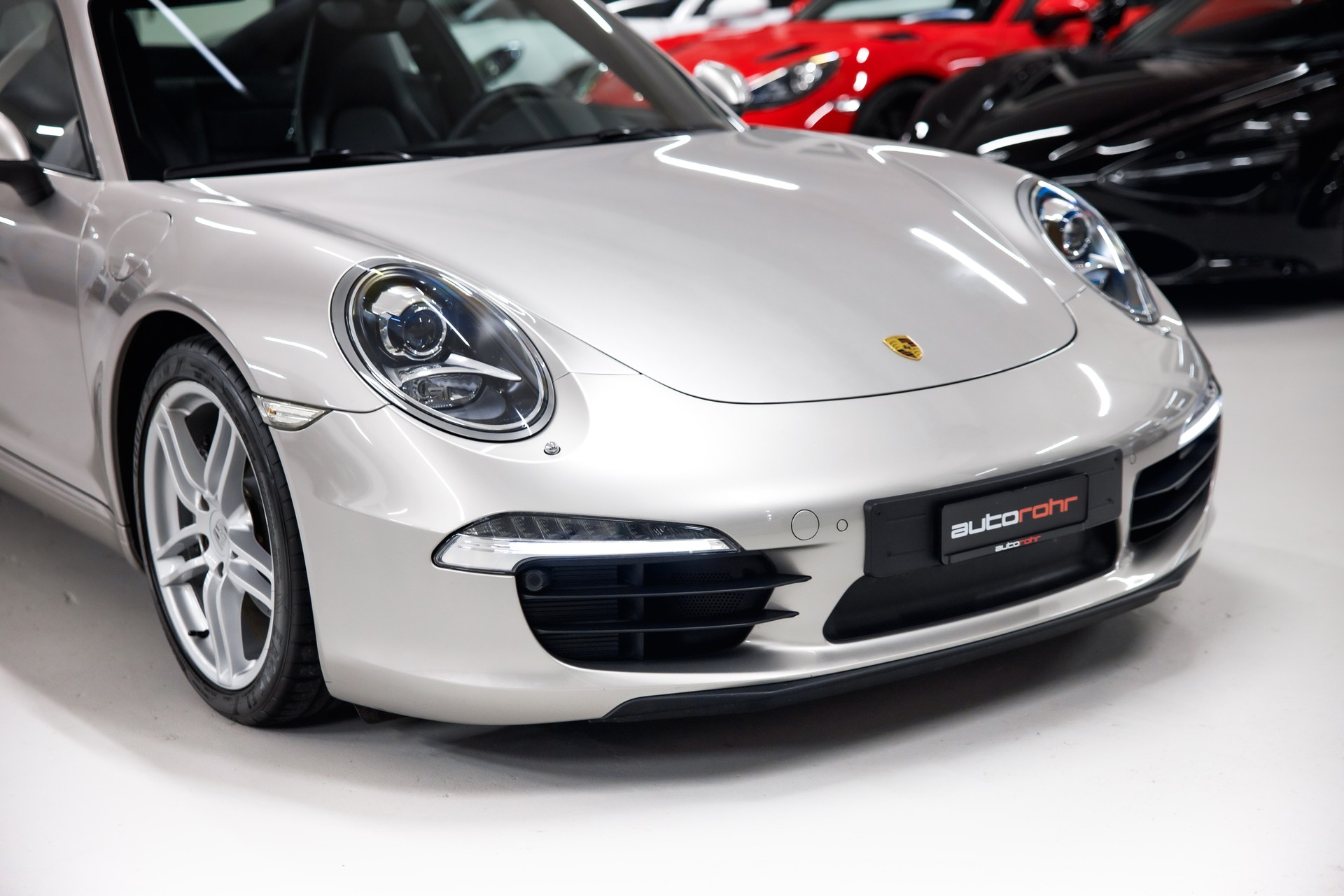 PORSCHE 911 Carrera-image-9