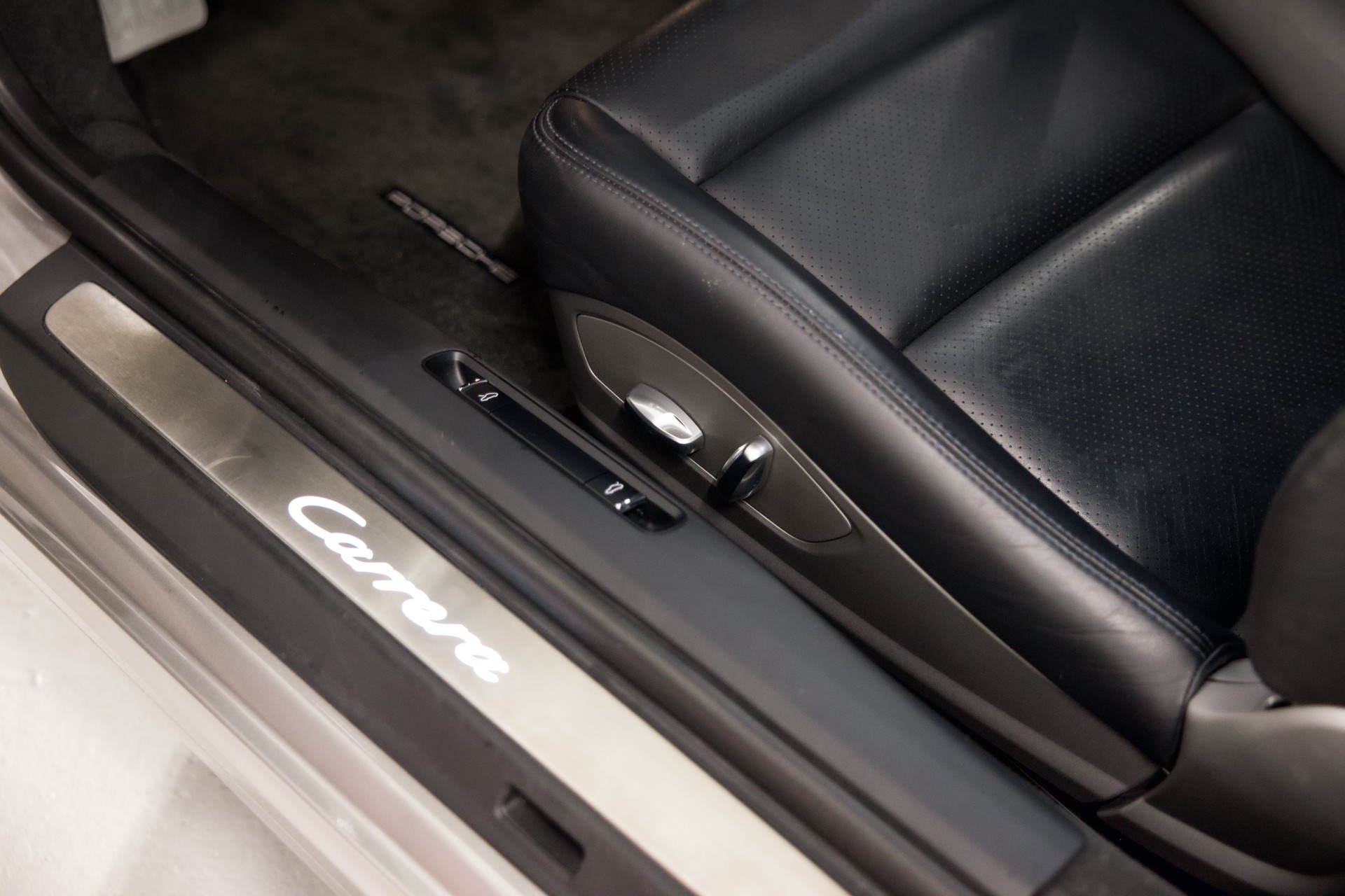 PORSCHE 911 Carrera-image-20