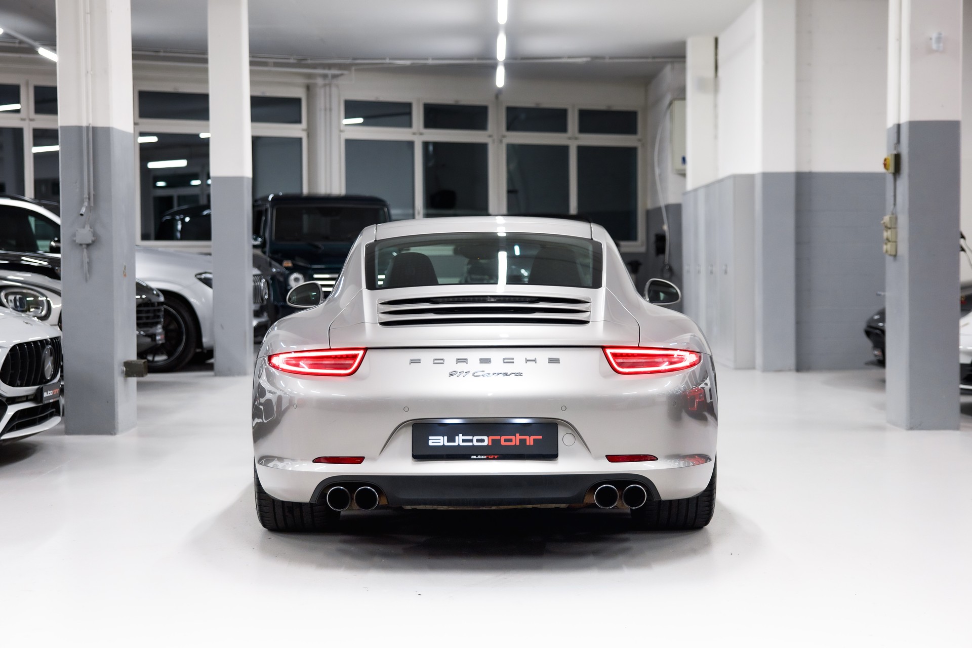 PORSCHE 911 Carrera-image-5