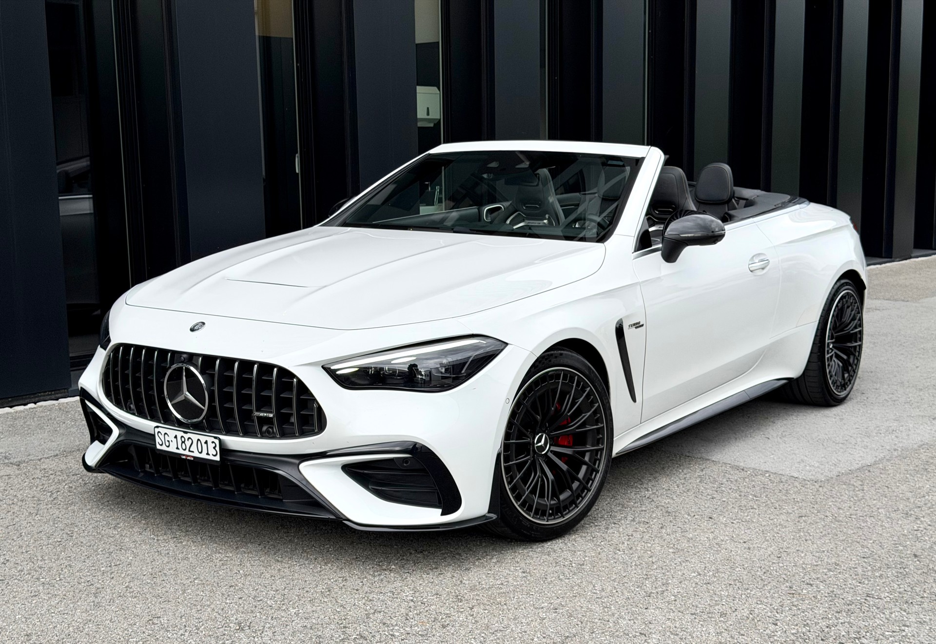 MERCEDES-BENZ CLE AMG 53 Cabrio 4Matic♦️AMG Performance Sitze*NP CHF 135`893.-♦️-image-0