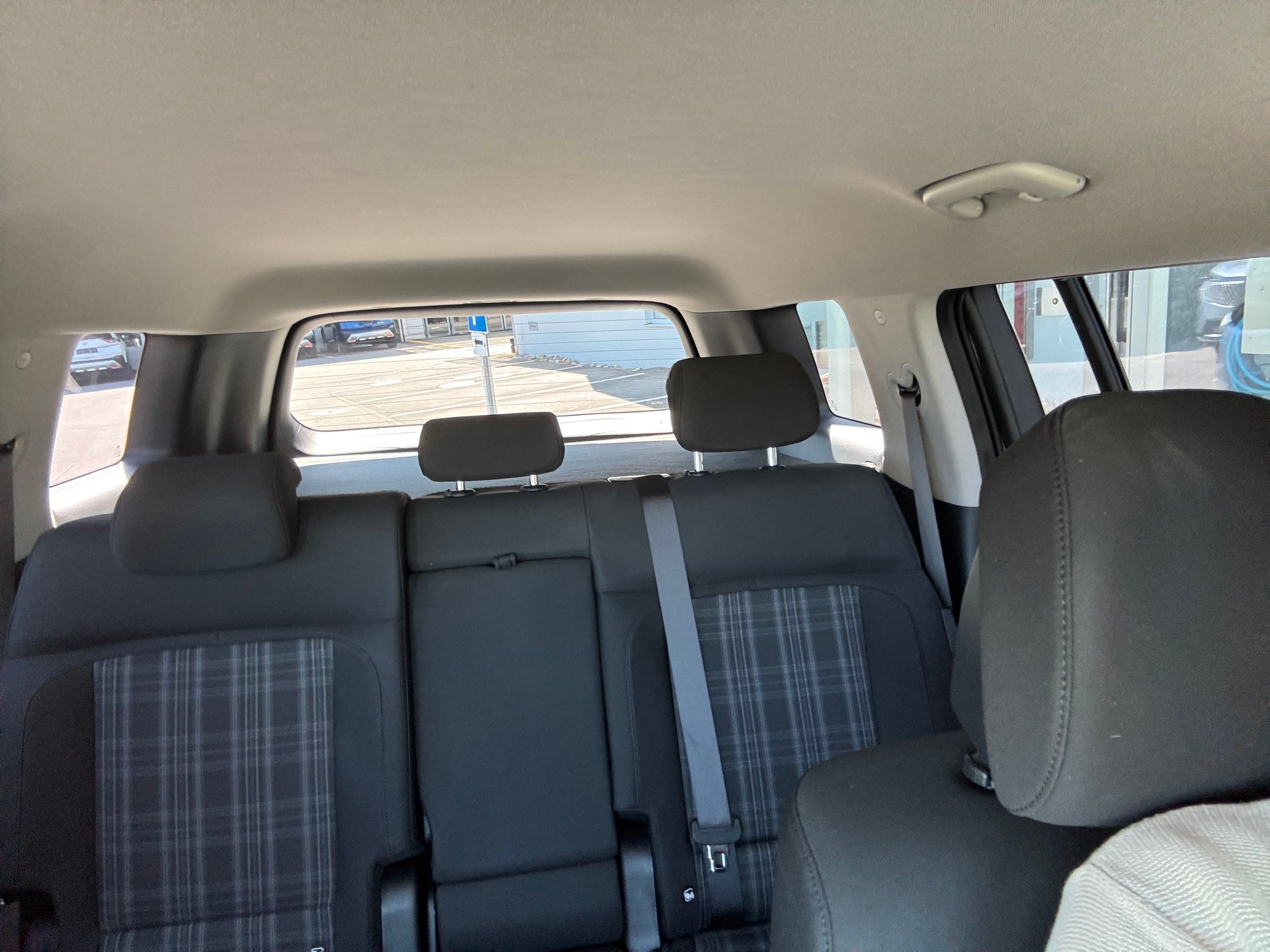 HYUNDAI Santa Fe 1.6 T-GDi PHEV Origo 4WD Automatic-image-12