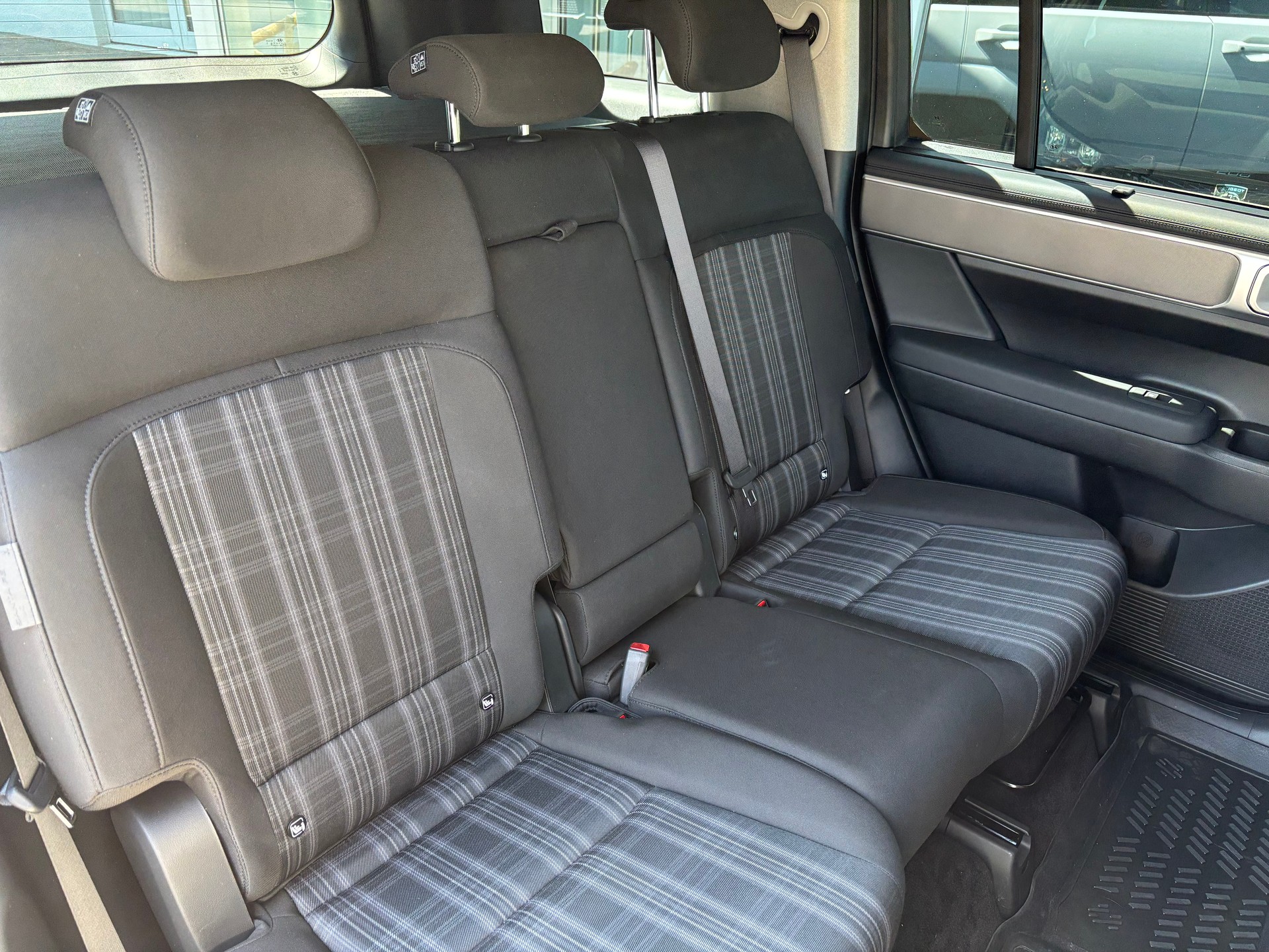 HYUNDAI Santa Fe 1.6 T-GDi PHEV Origo 4WD Automatic-image-6