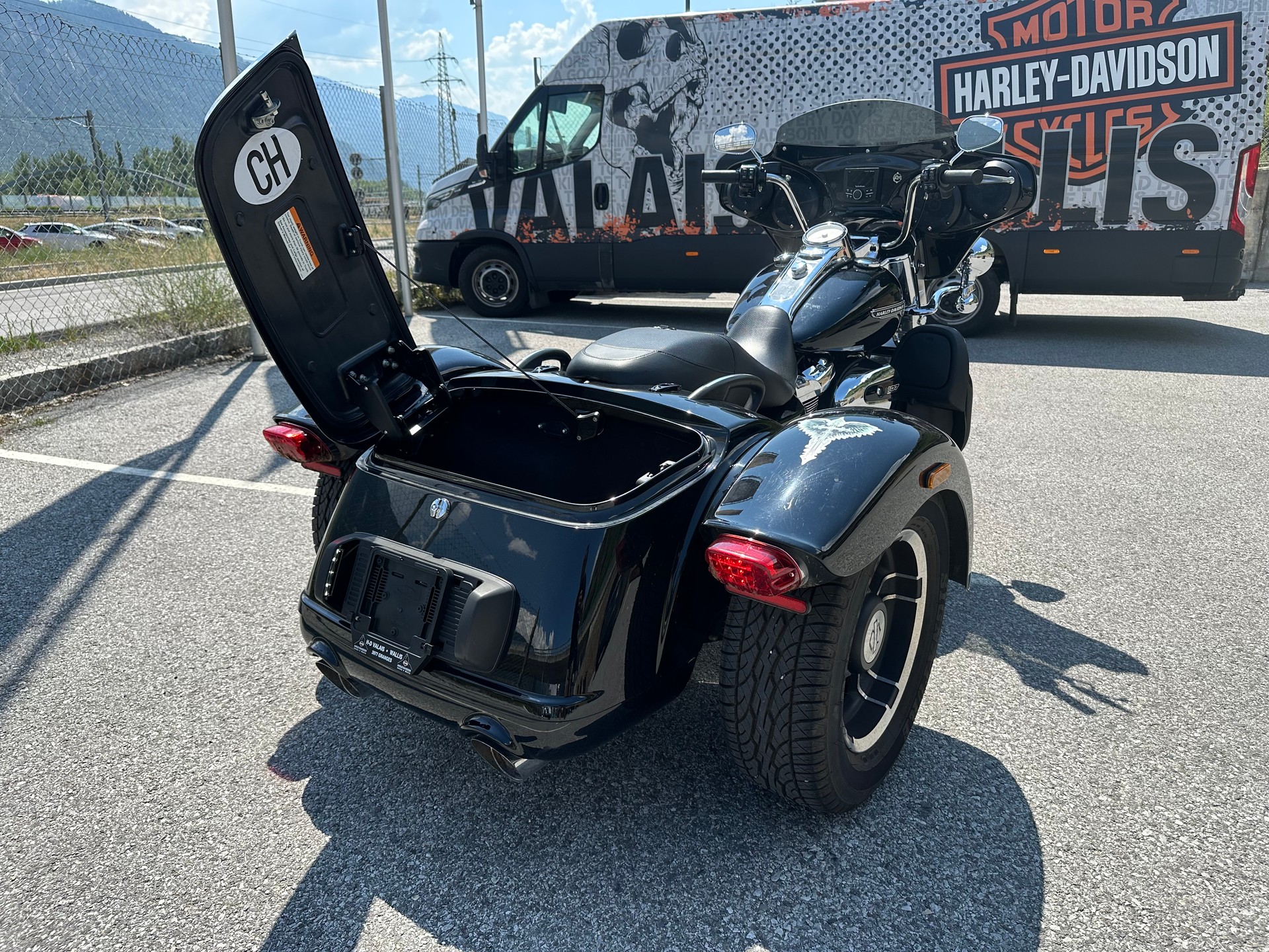 HARLEY-DAVIDSON FLRT Freewheeler-image-6