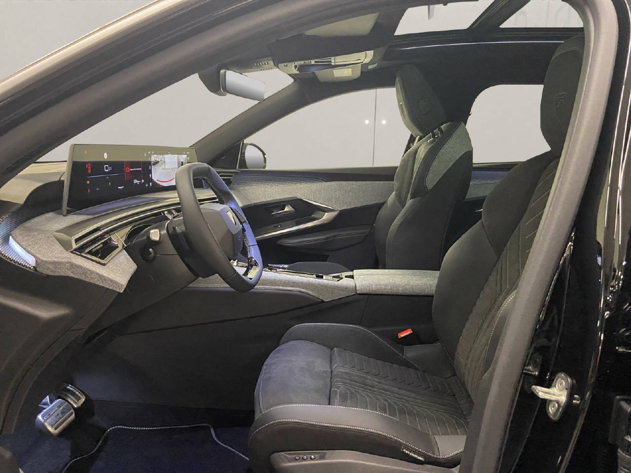 PEUGEOT 5008 1.2 Hybrid GT-image-4