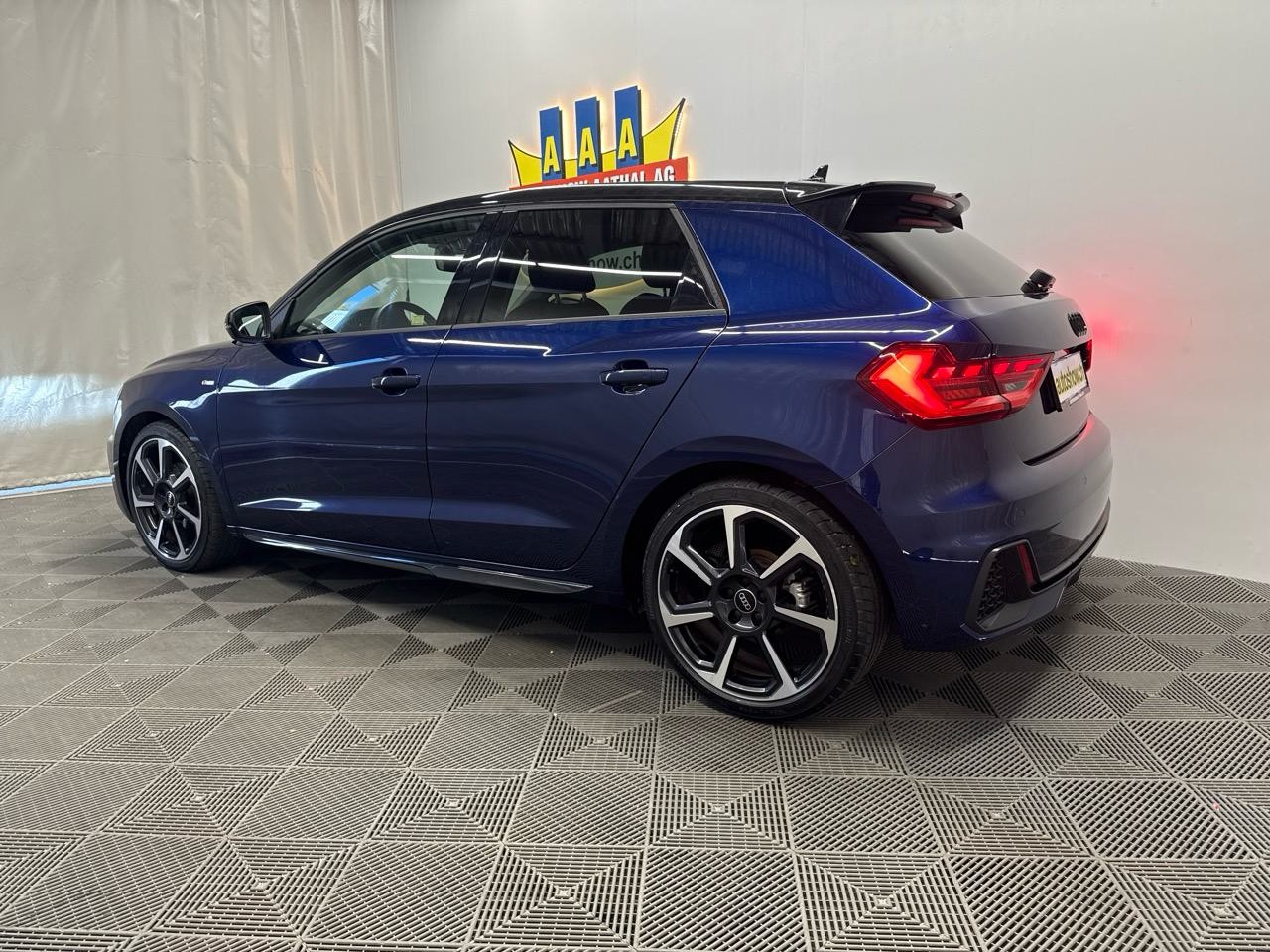 AUDI A1 Sportback 30 TFSI S Line Black Edition S-tronic-image-1