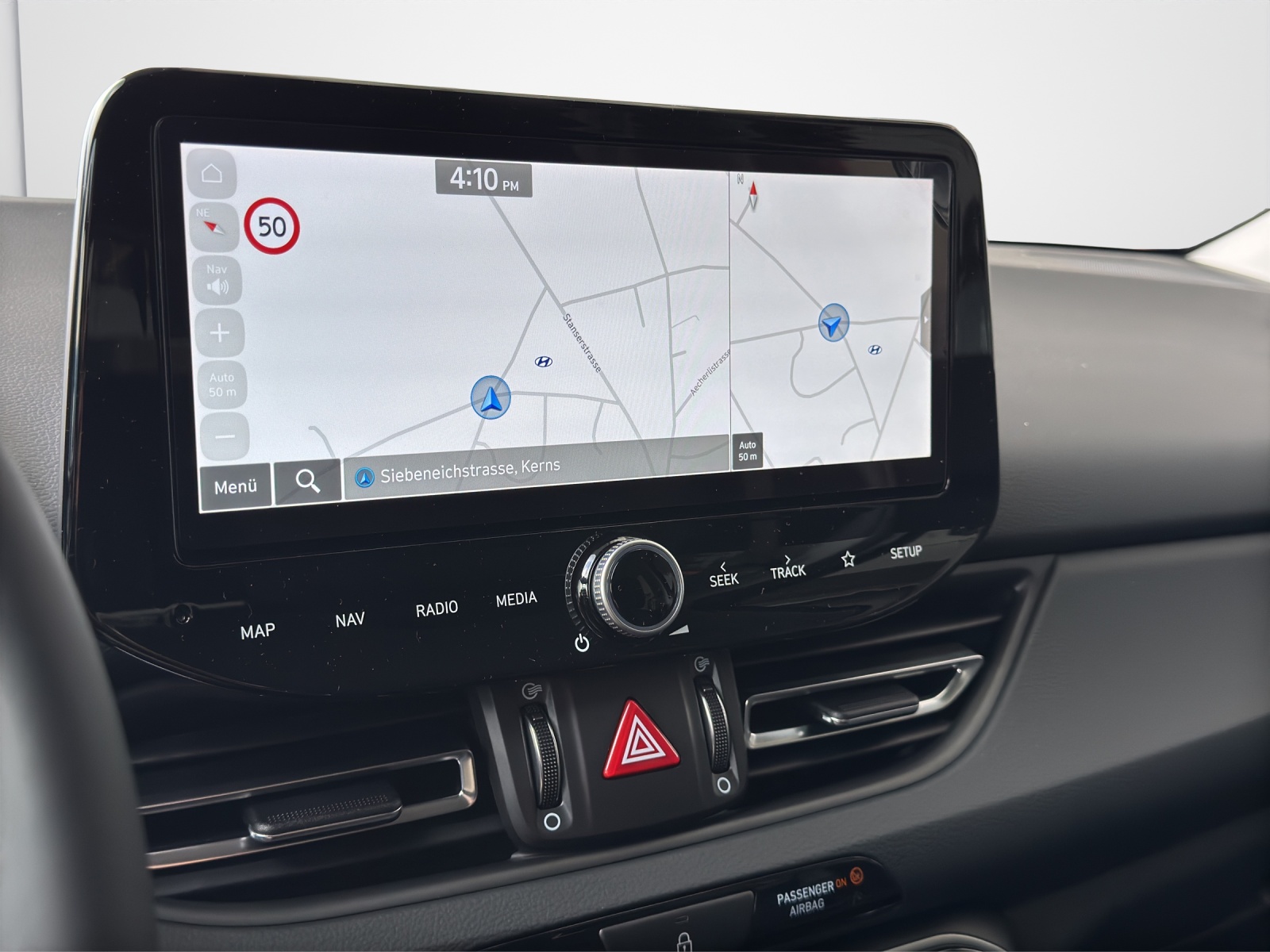 HYUNDAI i30 1.6 T-GDi Amplia-image-11