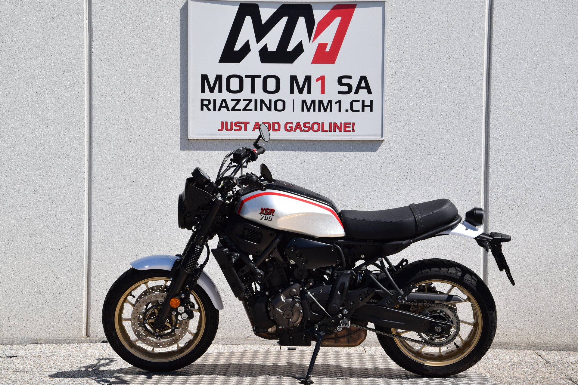 YAMAHA XSR 700 XTribute-image-4