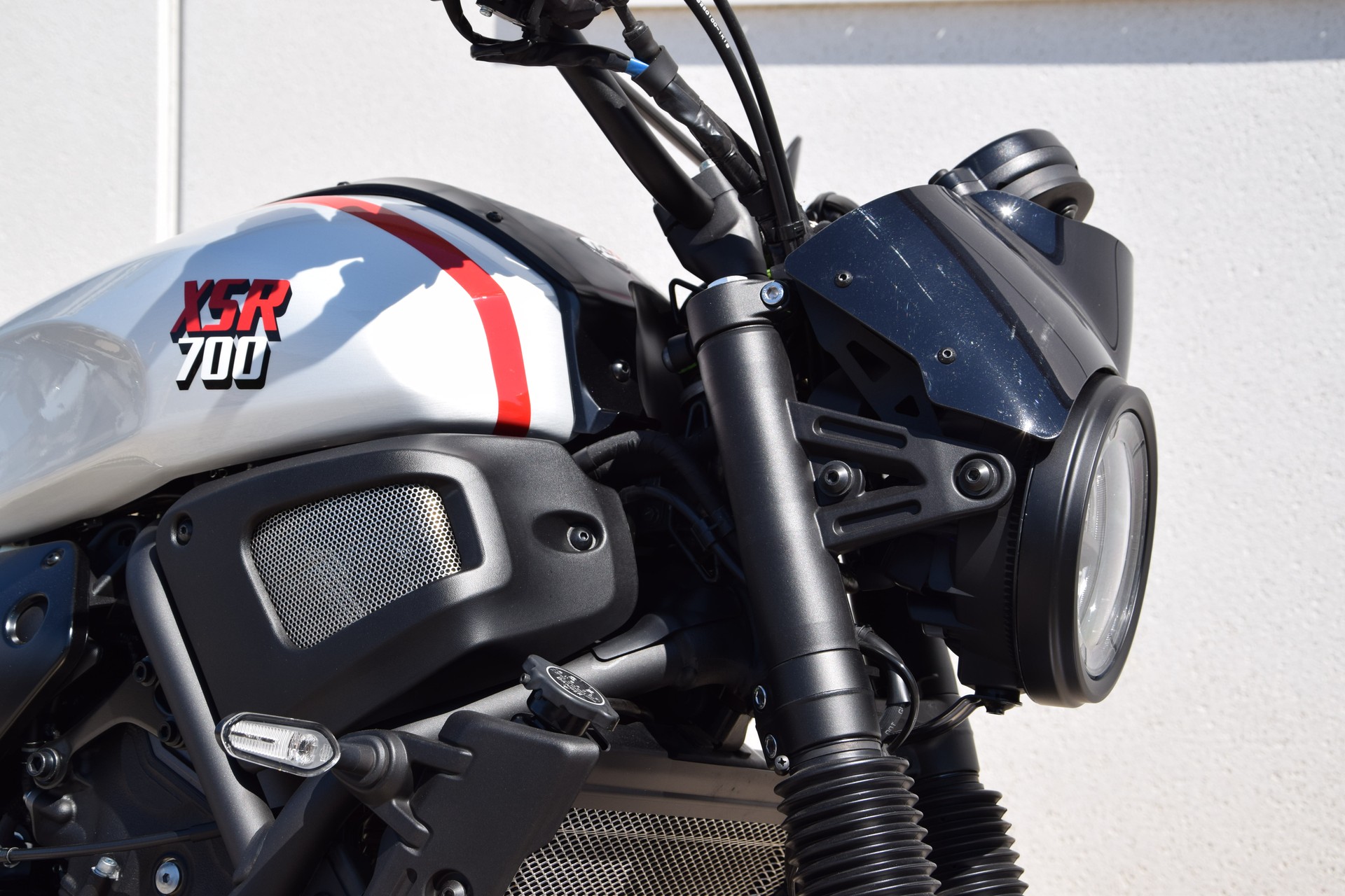 YAMAHA XSR 700 XTribute-image-8