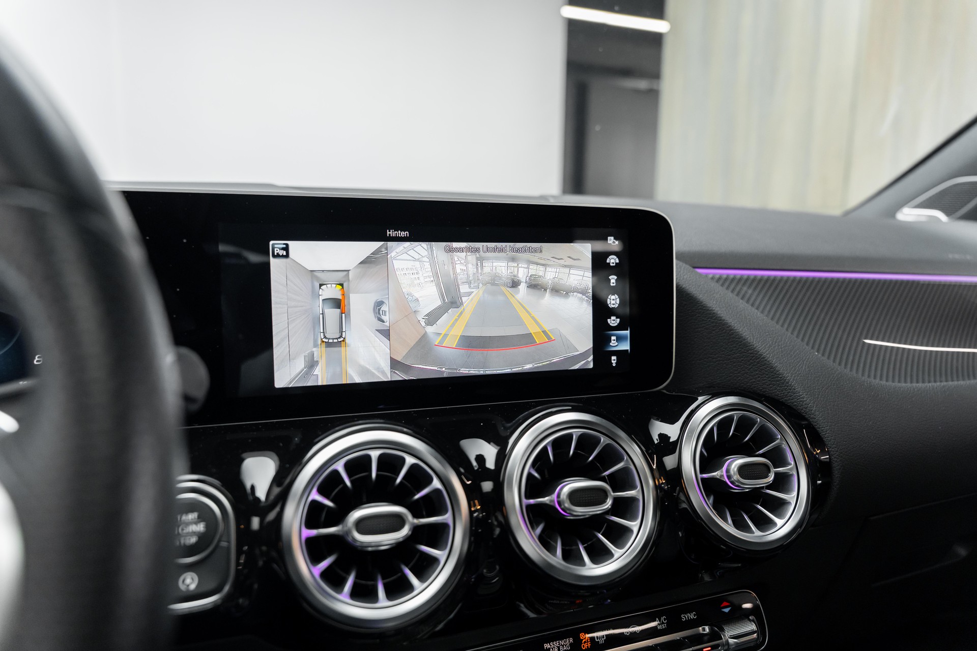 MERCEDES-BENZ B 250 4Matic AMG Line-image-11