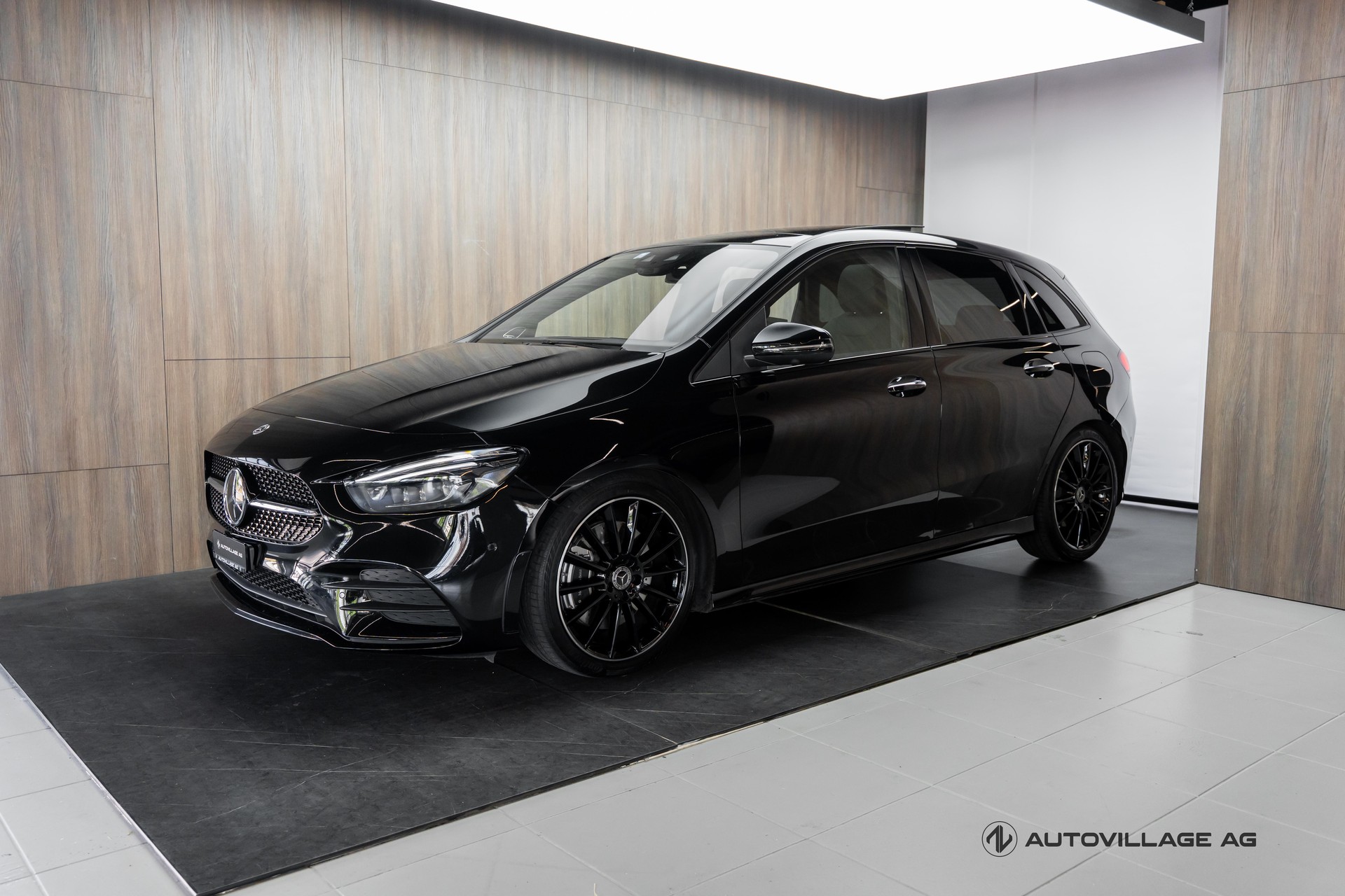 MERCEDES-BENZ B 250 4Matic AMG Line