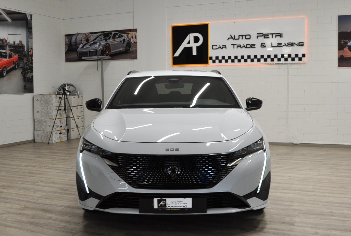 PEUGEOT 308 SW 1.2 HEV 136 GT-image-7