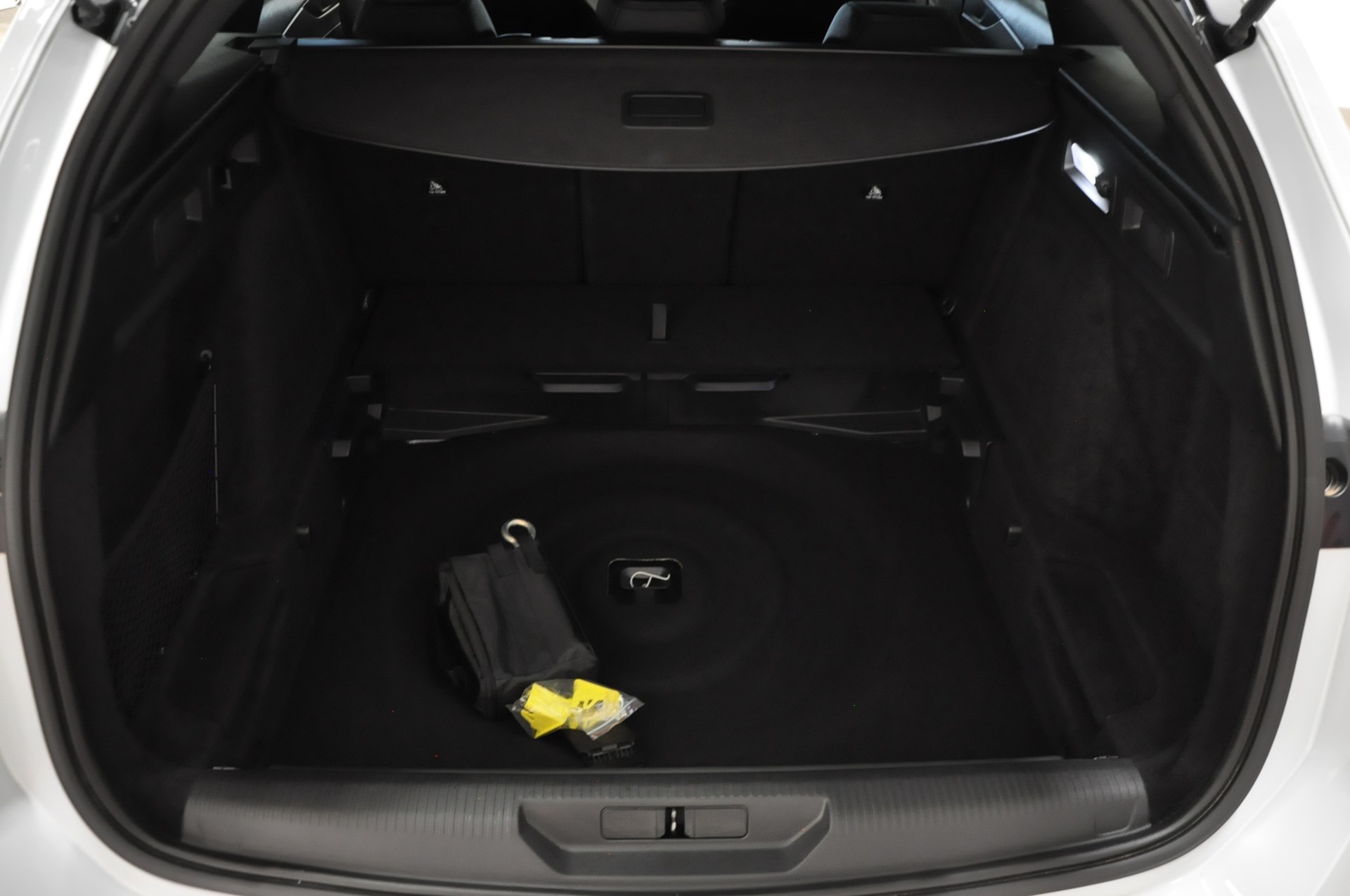 PEUGEOT 308 SW 1.2 HEV 136 GT-image-21
