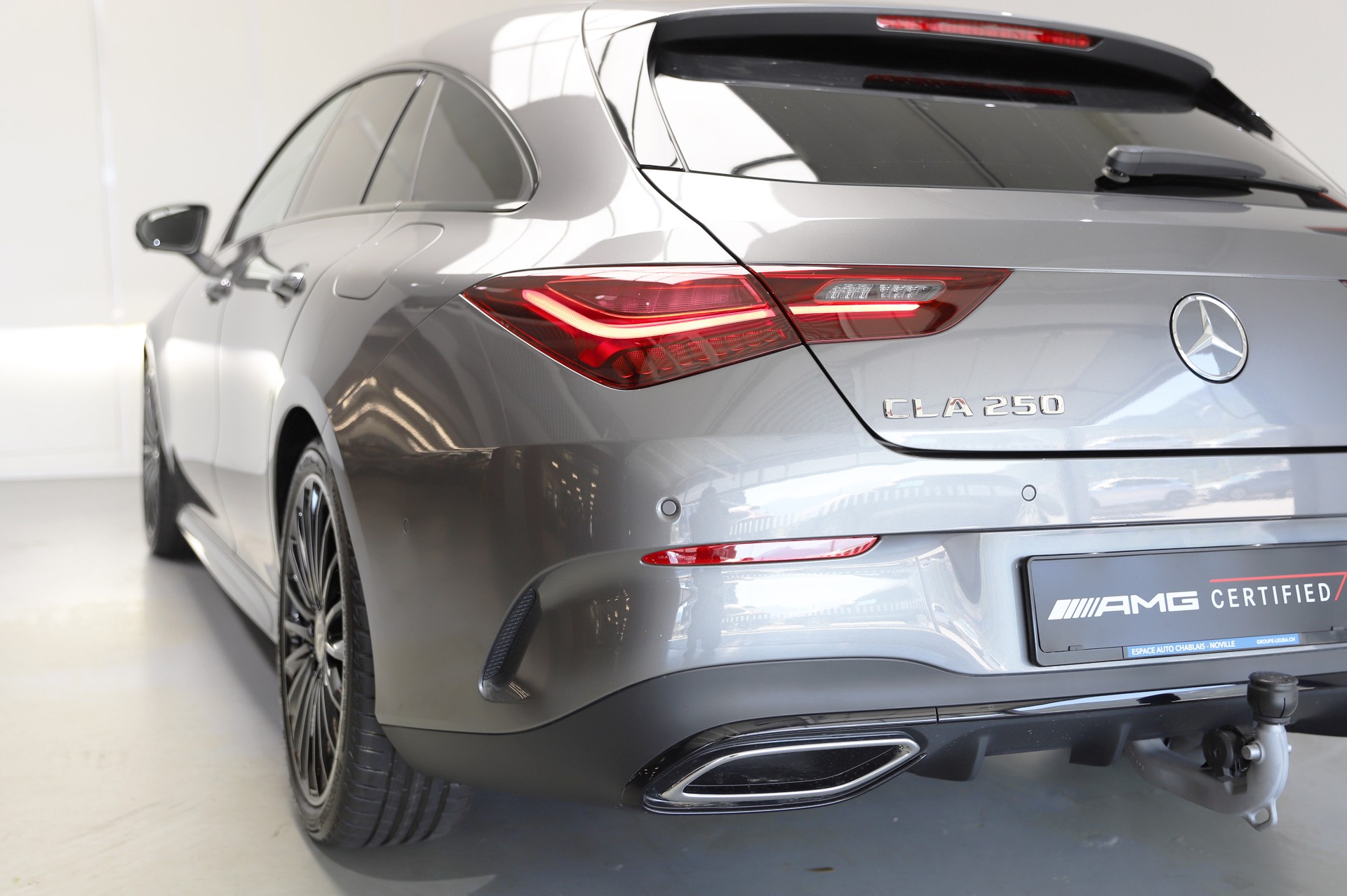 MERCEDES-BENZ CLA Shooting Brake 250 4Matic 8G-DCT-image-3