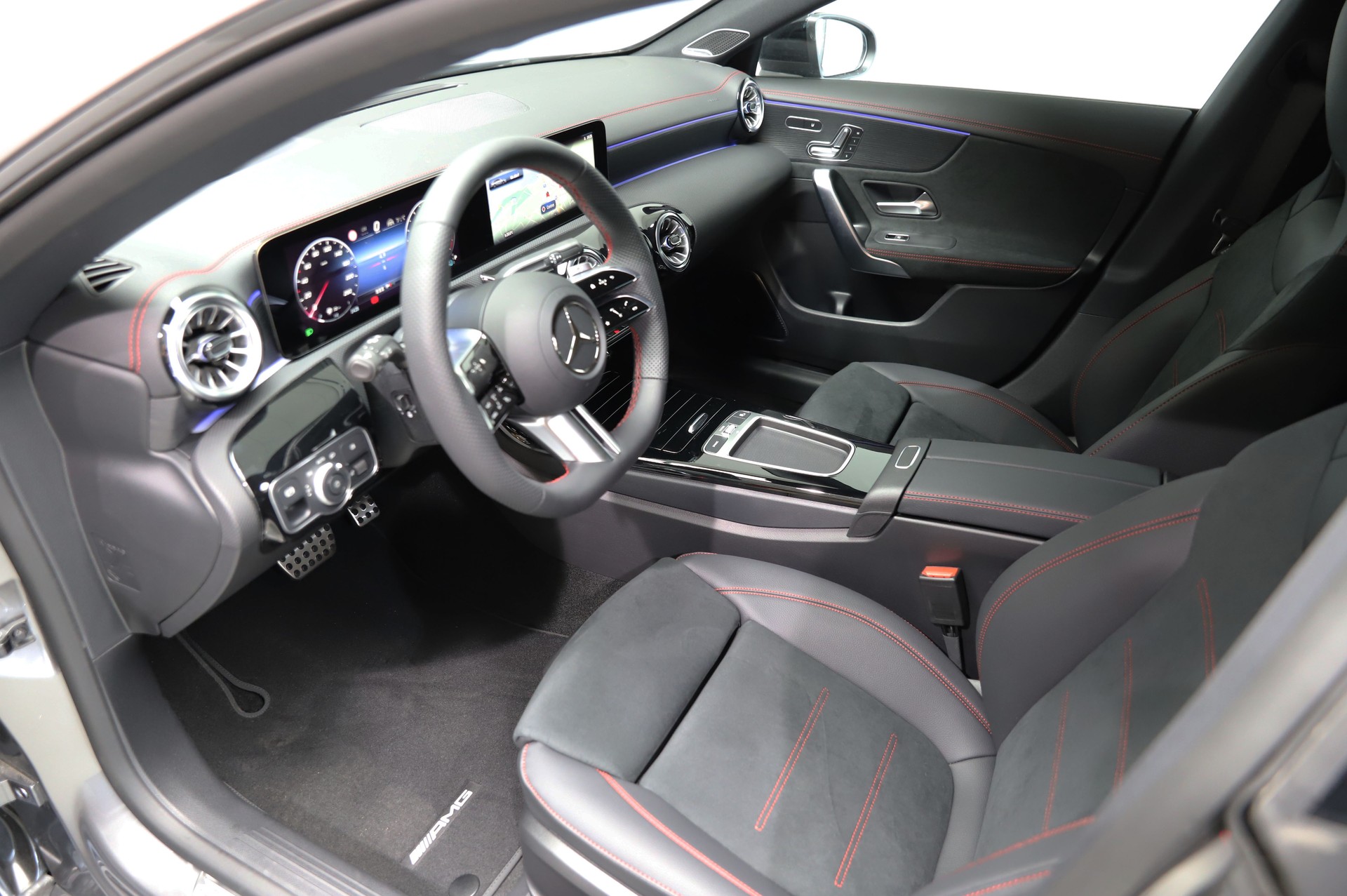 MERCEDES-BENZ CLA Shooting Brake 250 4Matic 8G-DCT-image-7