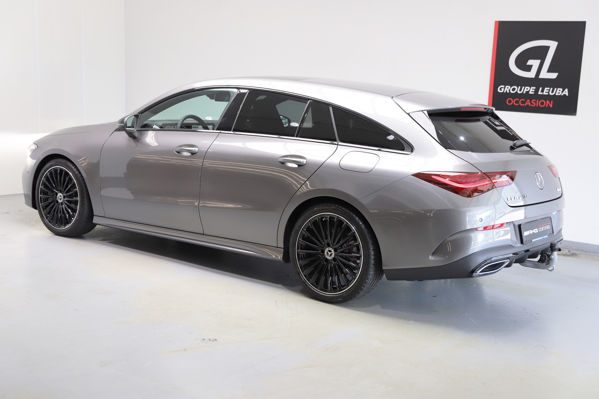 MERCEDES-BENZ CLA Shooting Brake 250 4Matic 8G-DCT-image-2