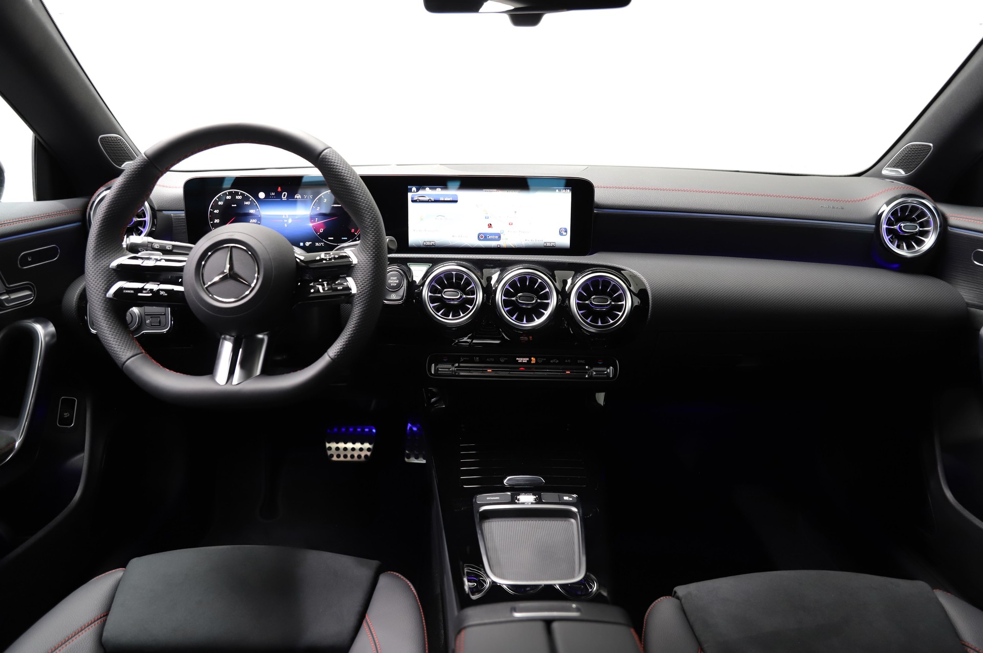MERCEDES-BENZ CLA Shooting Brake 250 4Matic 8G-DCT-image-9