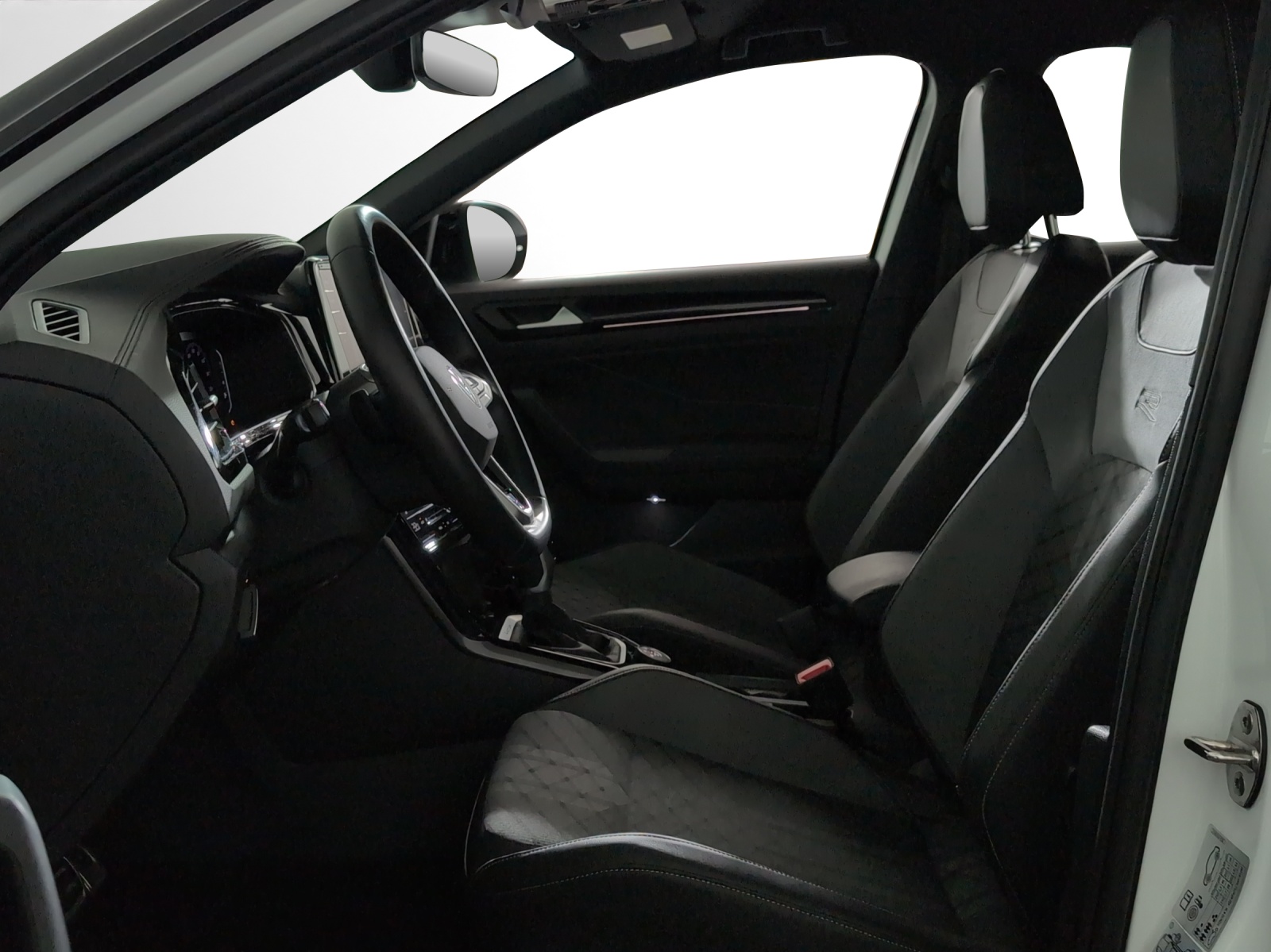 VW T-Roc 2.0 TSI R-Line DSG 4Motion-image-5