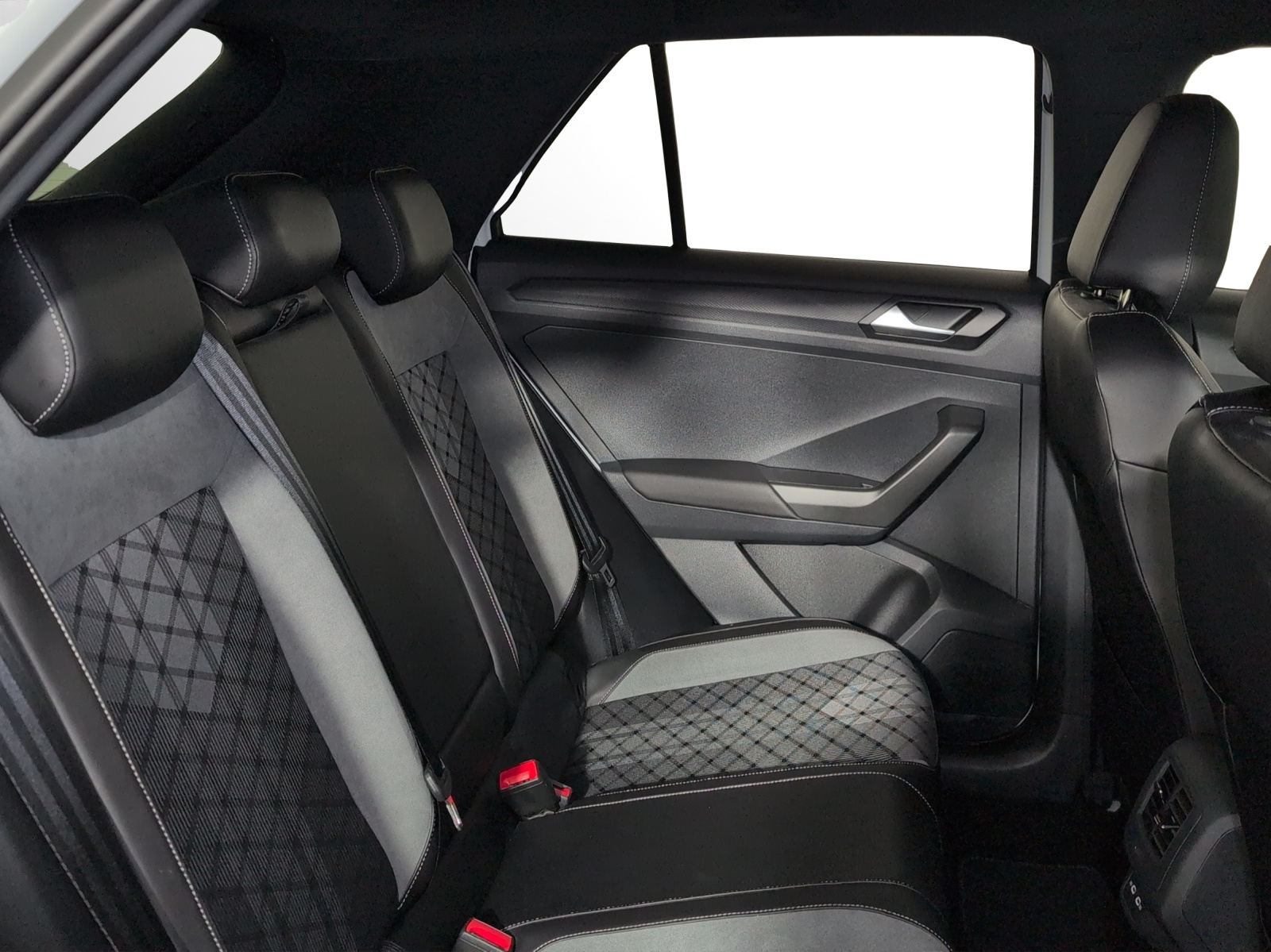 VW T-Roc 2.0 TSI R-Line DSG 4Motion-image-11