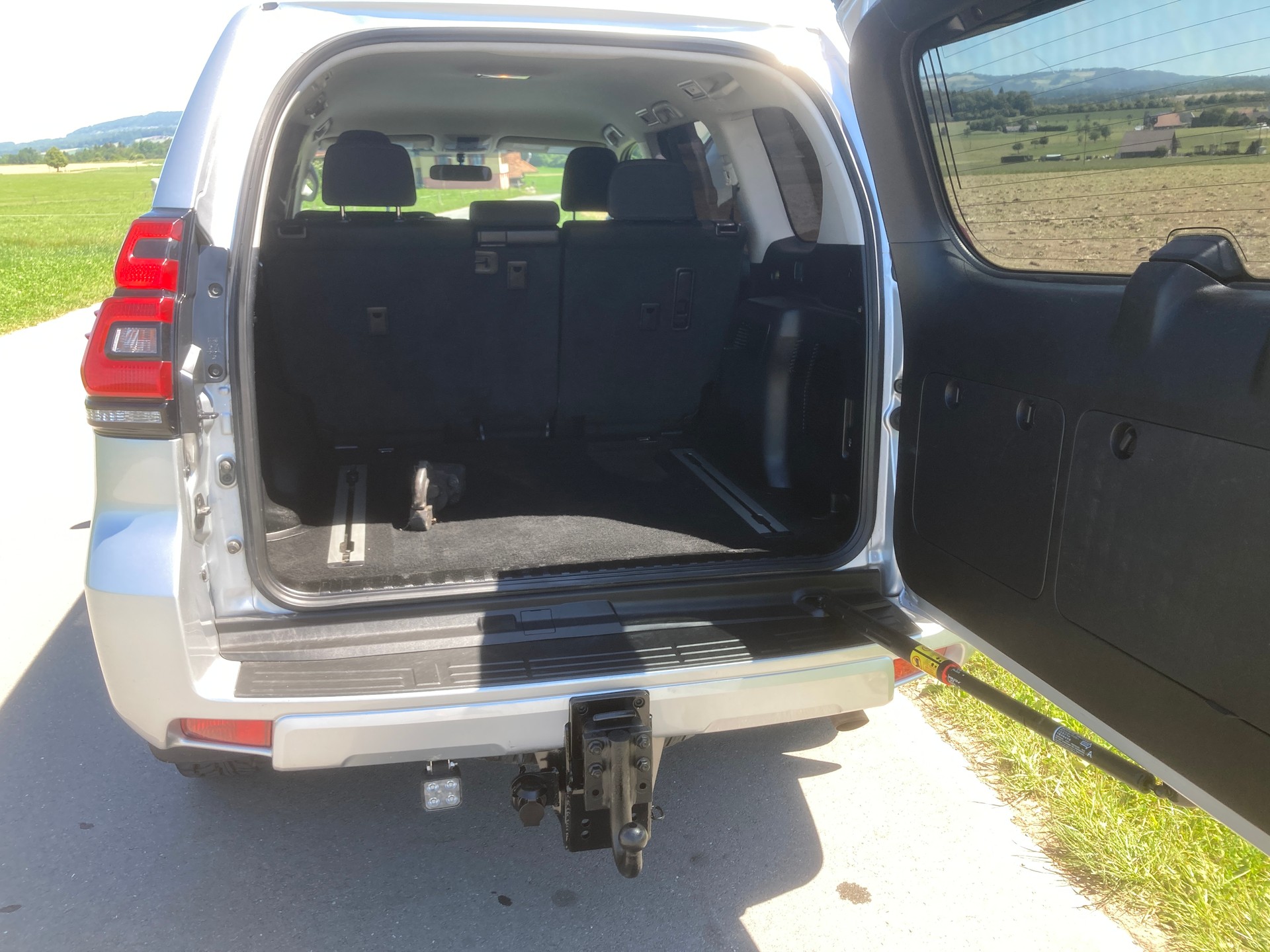 TOYOTA Land Cruiser 2.8TD Comfort Automat mit 3`5t Rockinger-image-6