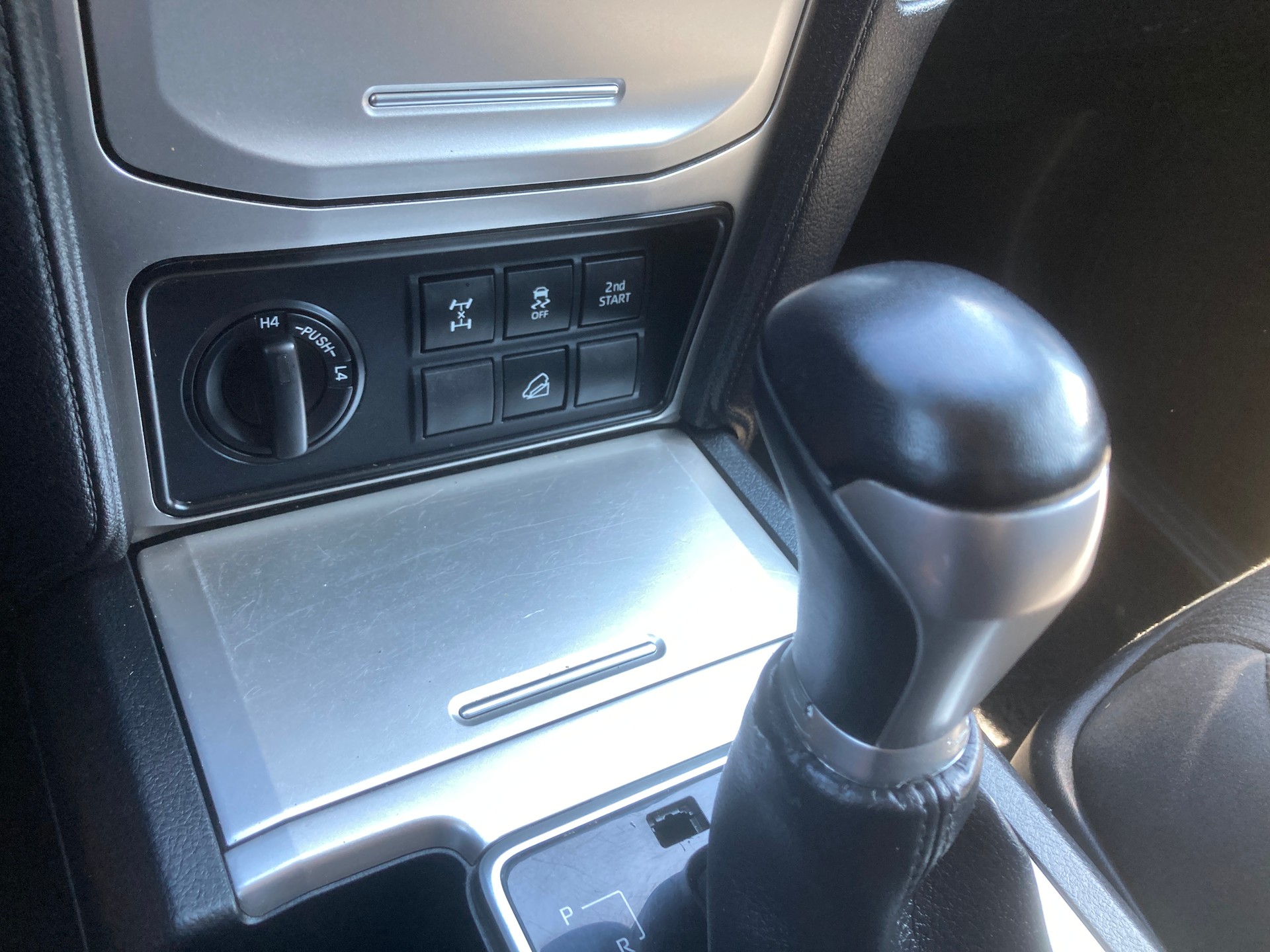 TOYOTA Land Cruiser 2.8TD Comfort Automat mit 3`5t Rockinger-image-12